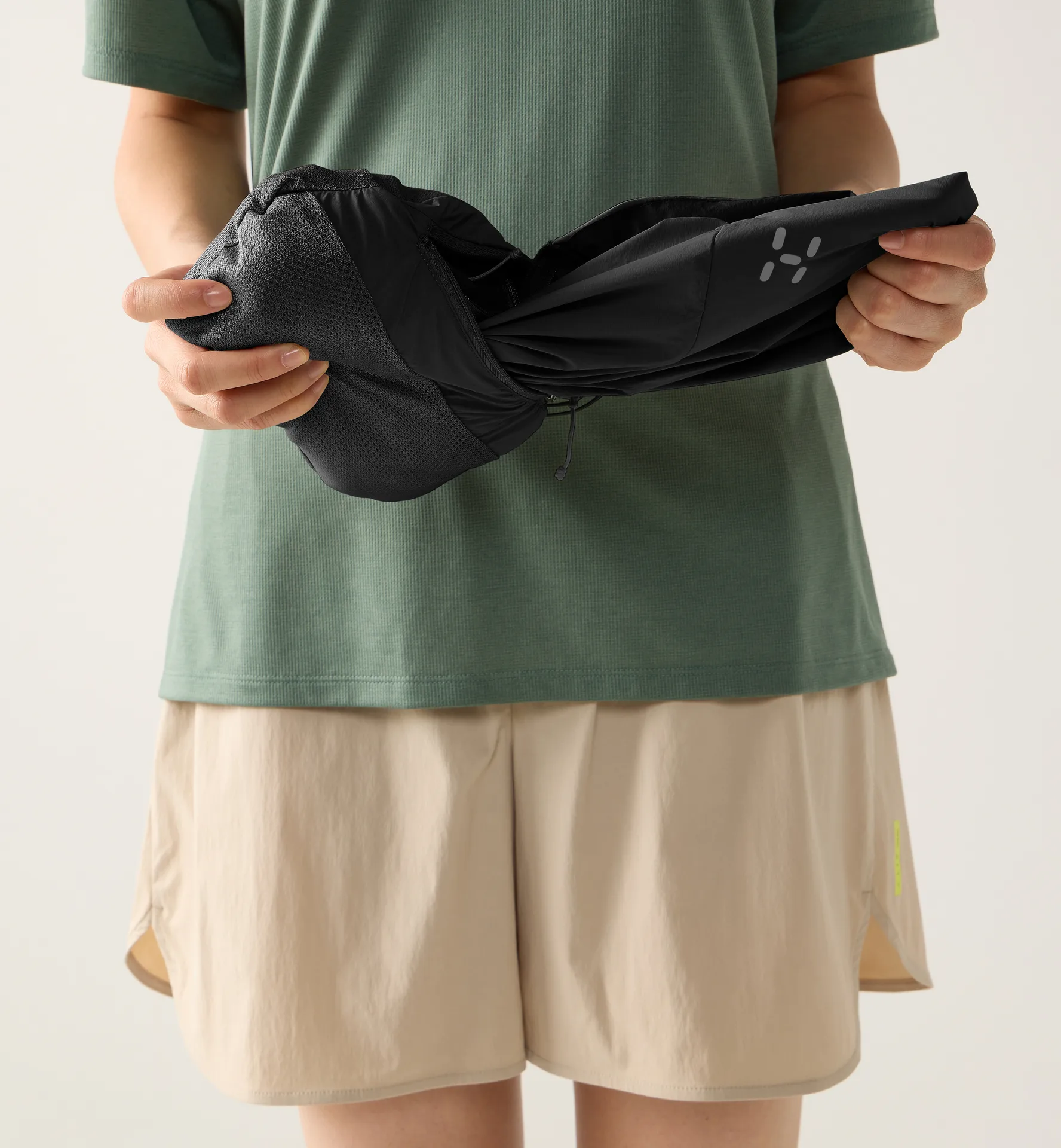 L.I.M Mimic Barrier Vest Women True Black