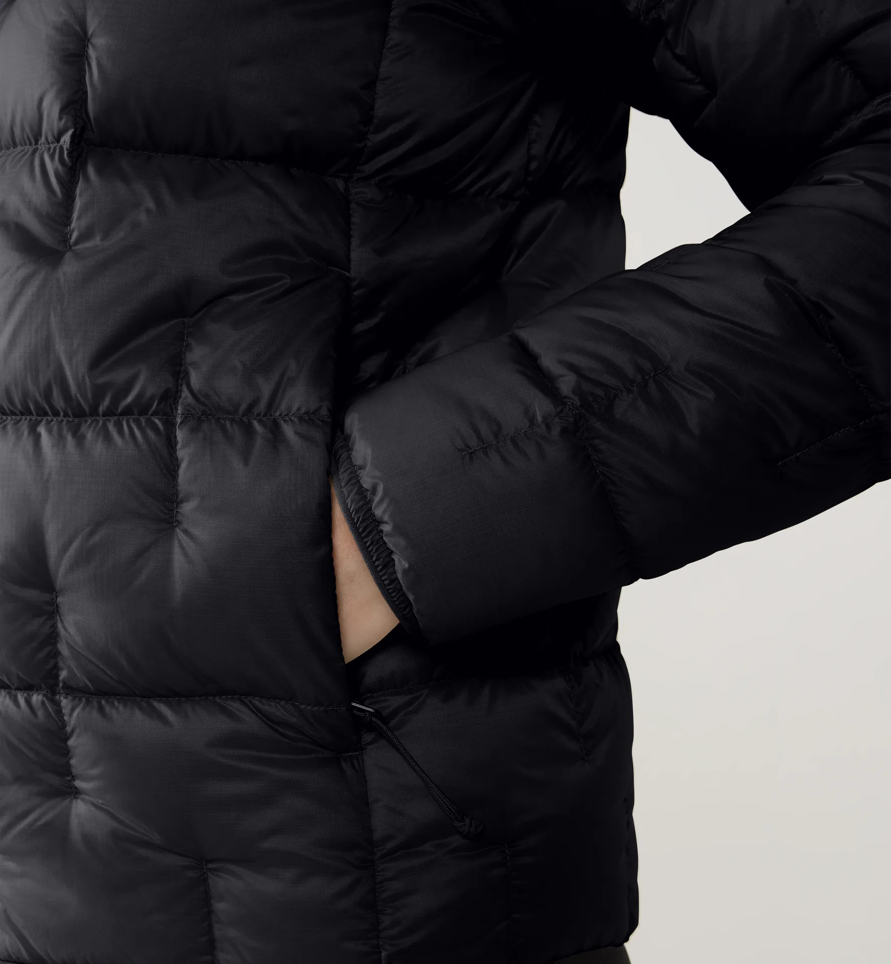 Hede Down Hood Women True Black