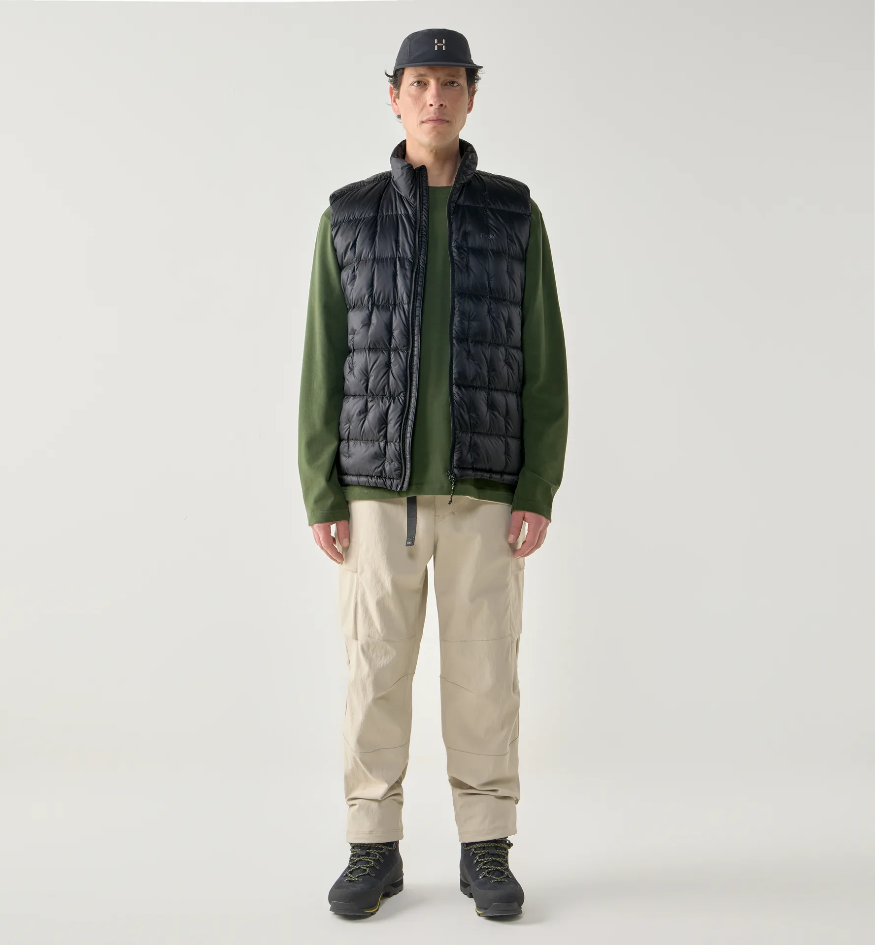 Hede Down Vest Men True Black