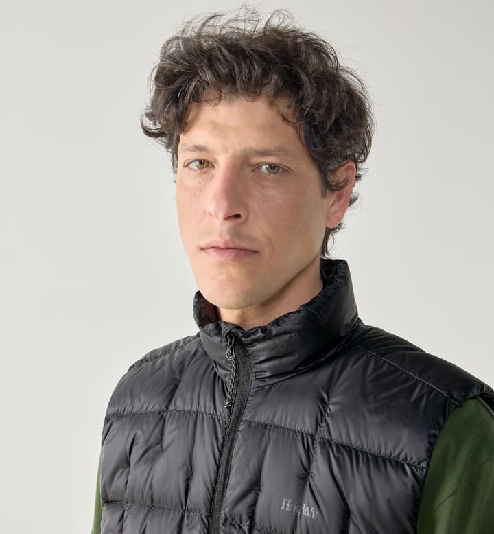 Hede Down Vest Men True Black Hede Down Vest Men True Black