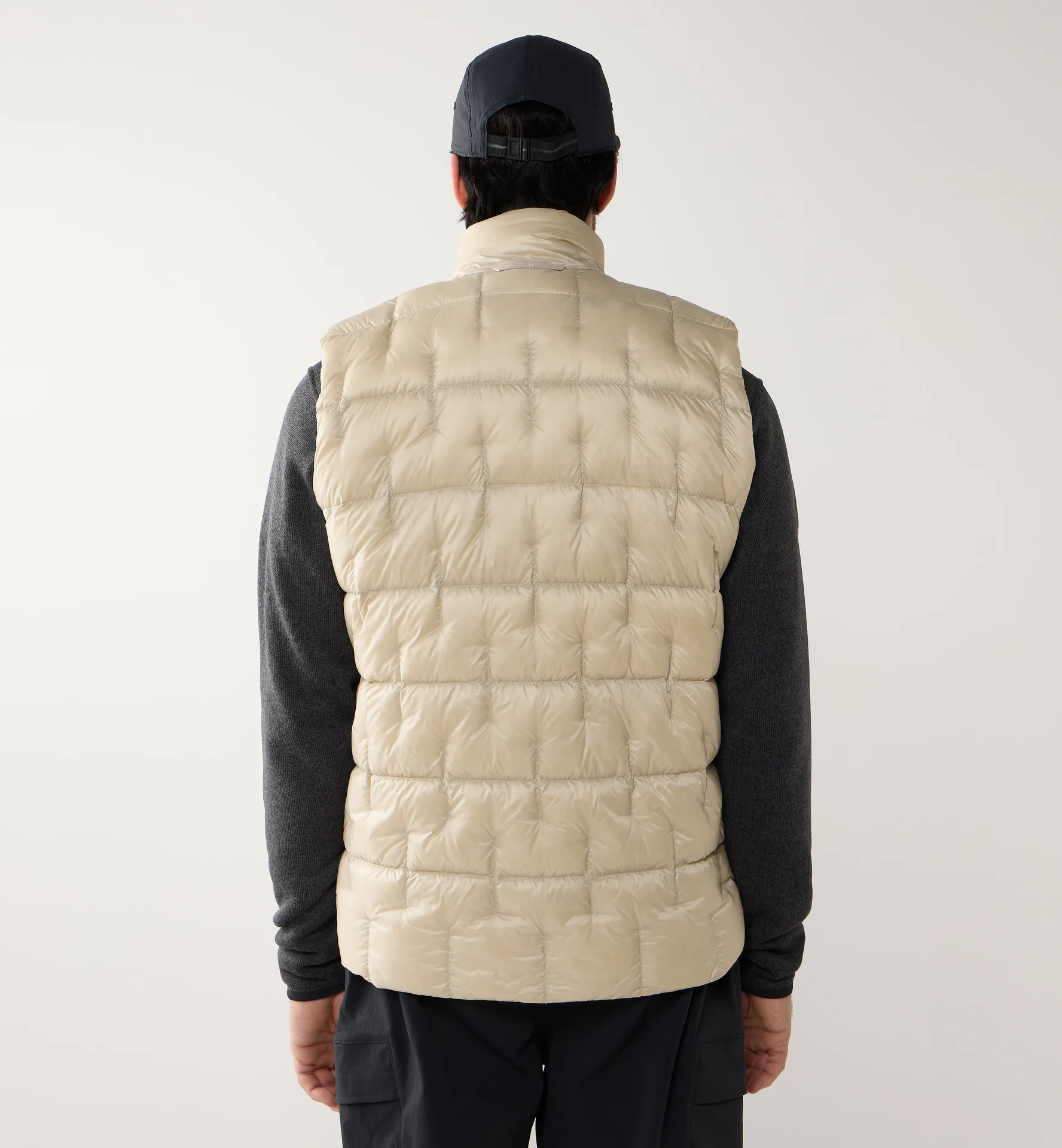 Hede Down Vest Men Chalk Beige