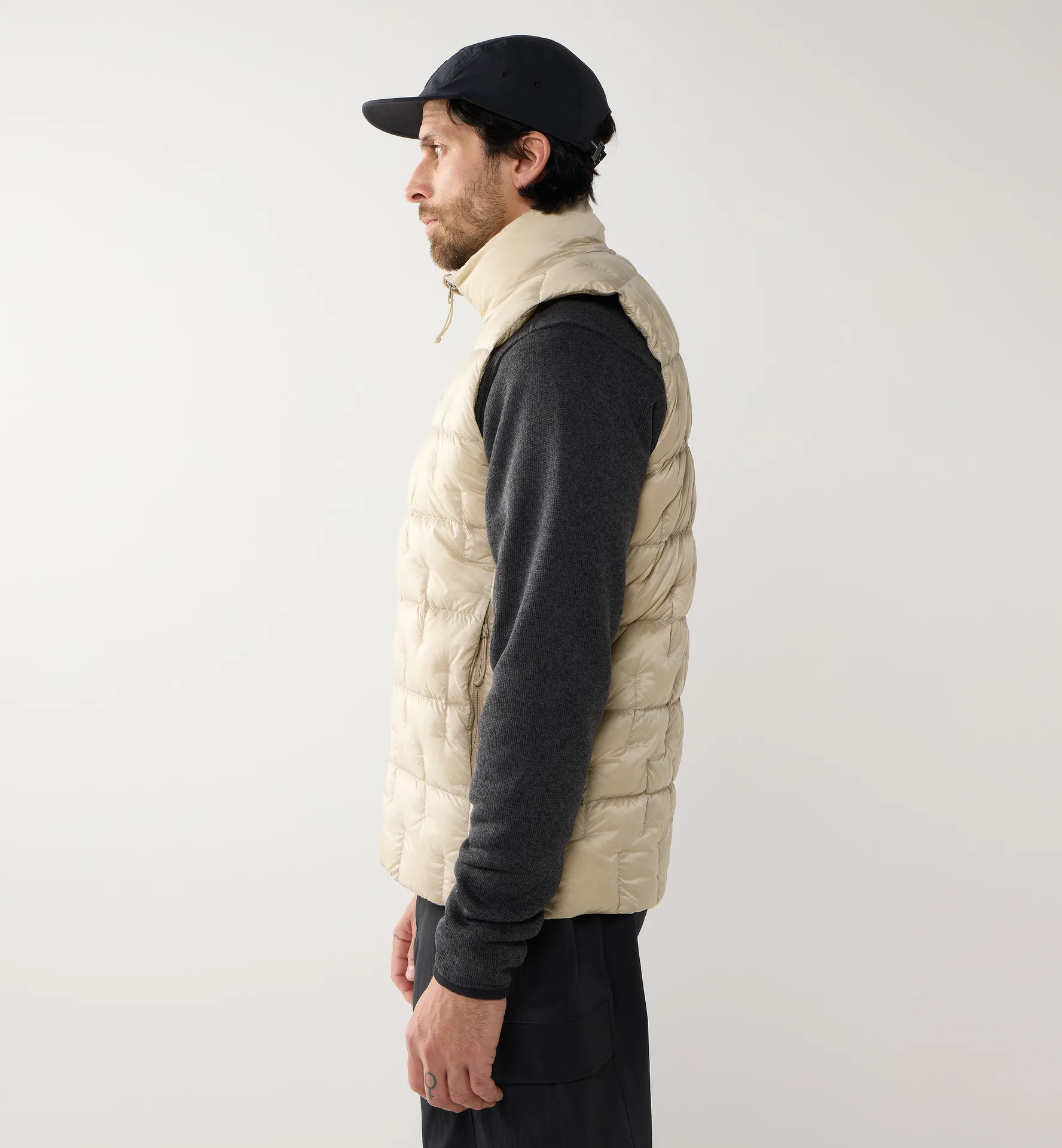 Hede Down Vest Men Chalk Beige