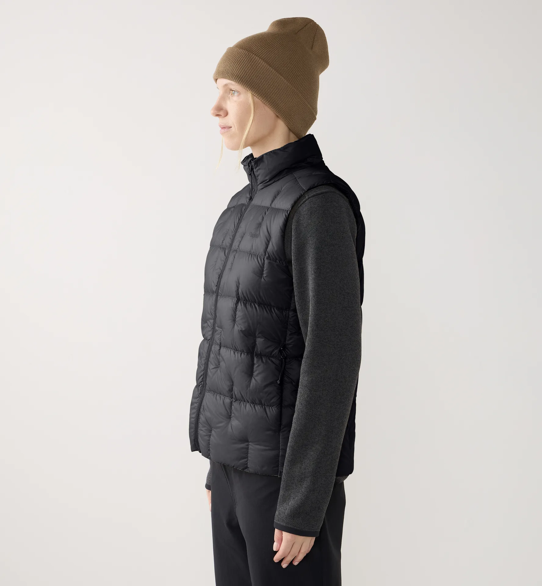 Hede Down Vest Women True Black