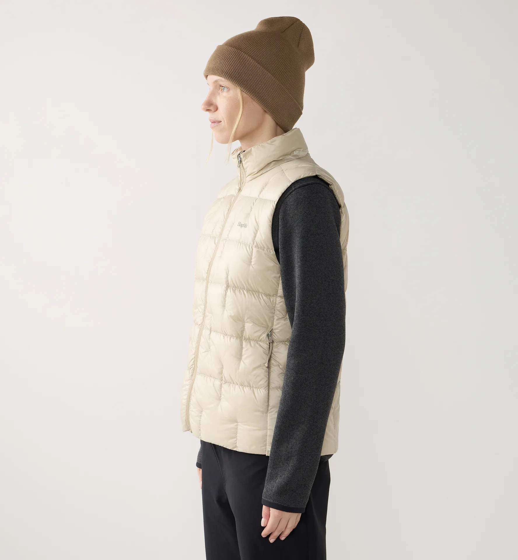 Hede Down Vest Women Chalk Beige