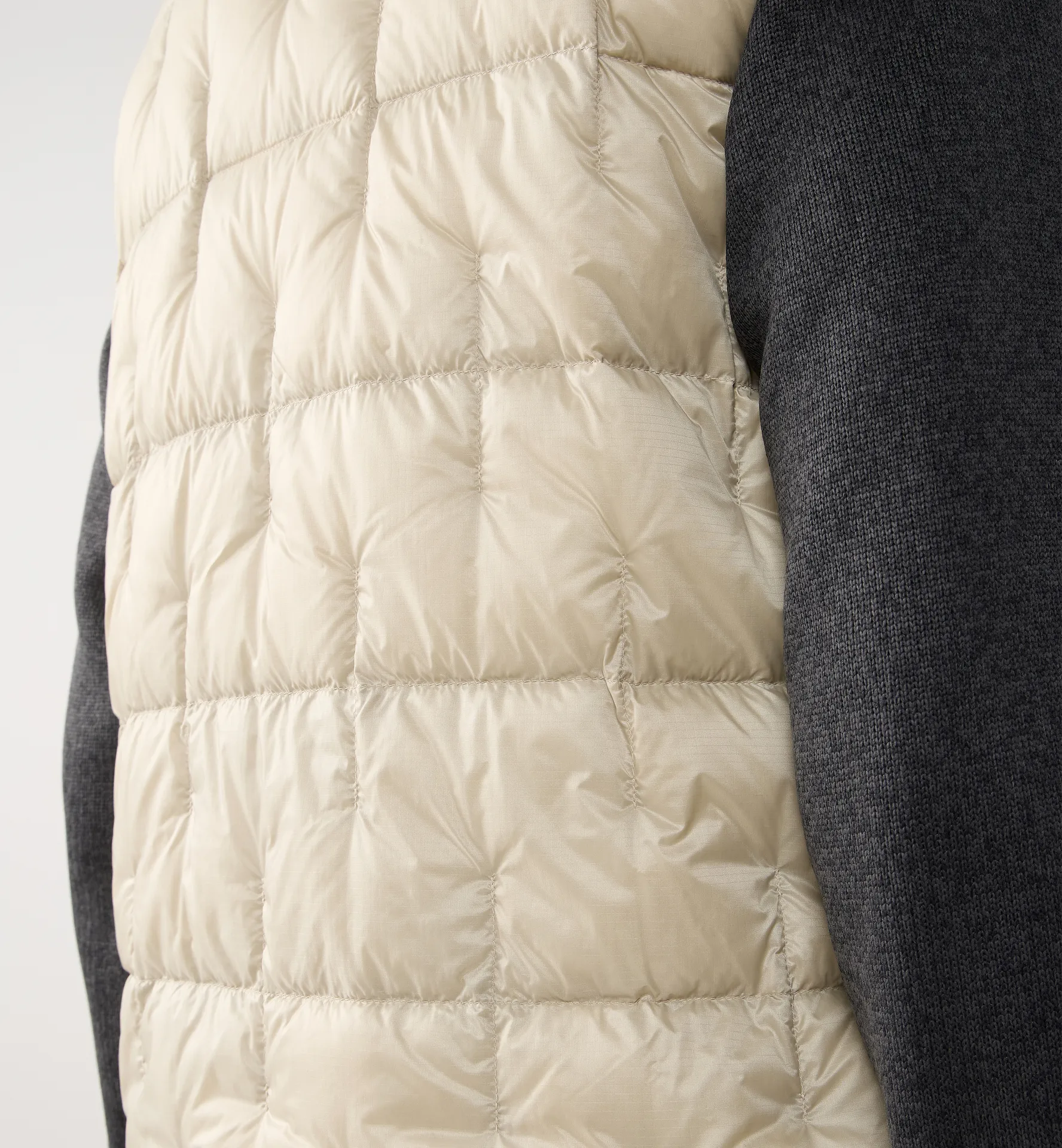 Hede Down Vest Women Chalk Beige