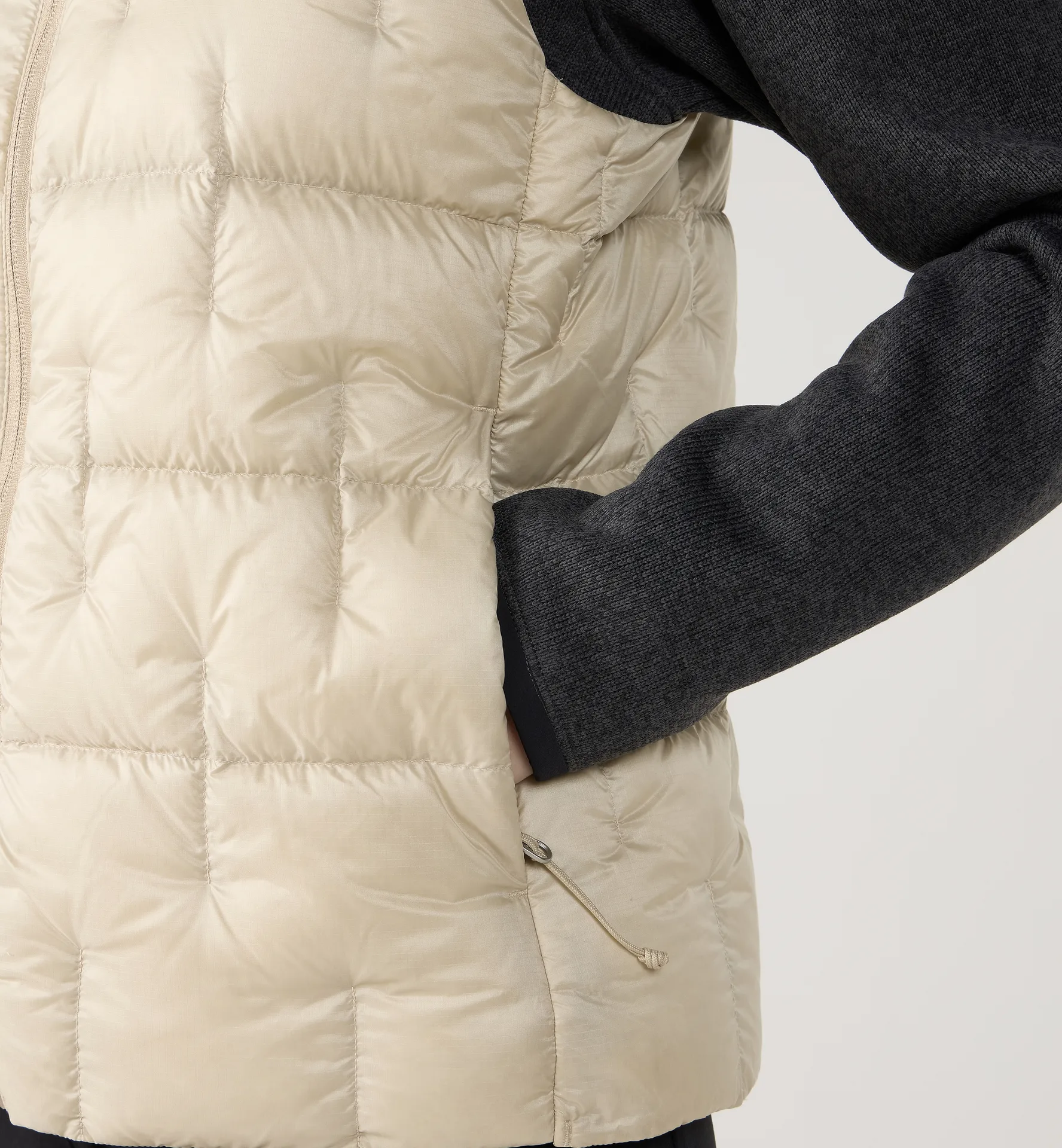 Hede Down Vest Women Chalk Beige