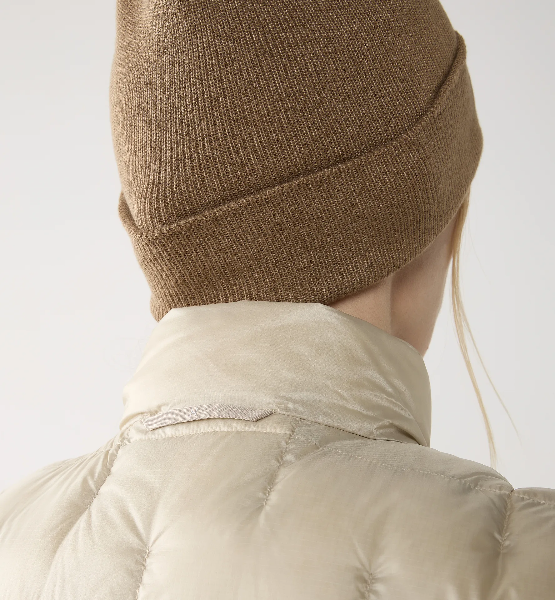 Hede Down Vest Women Chalk Beige