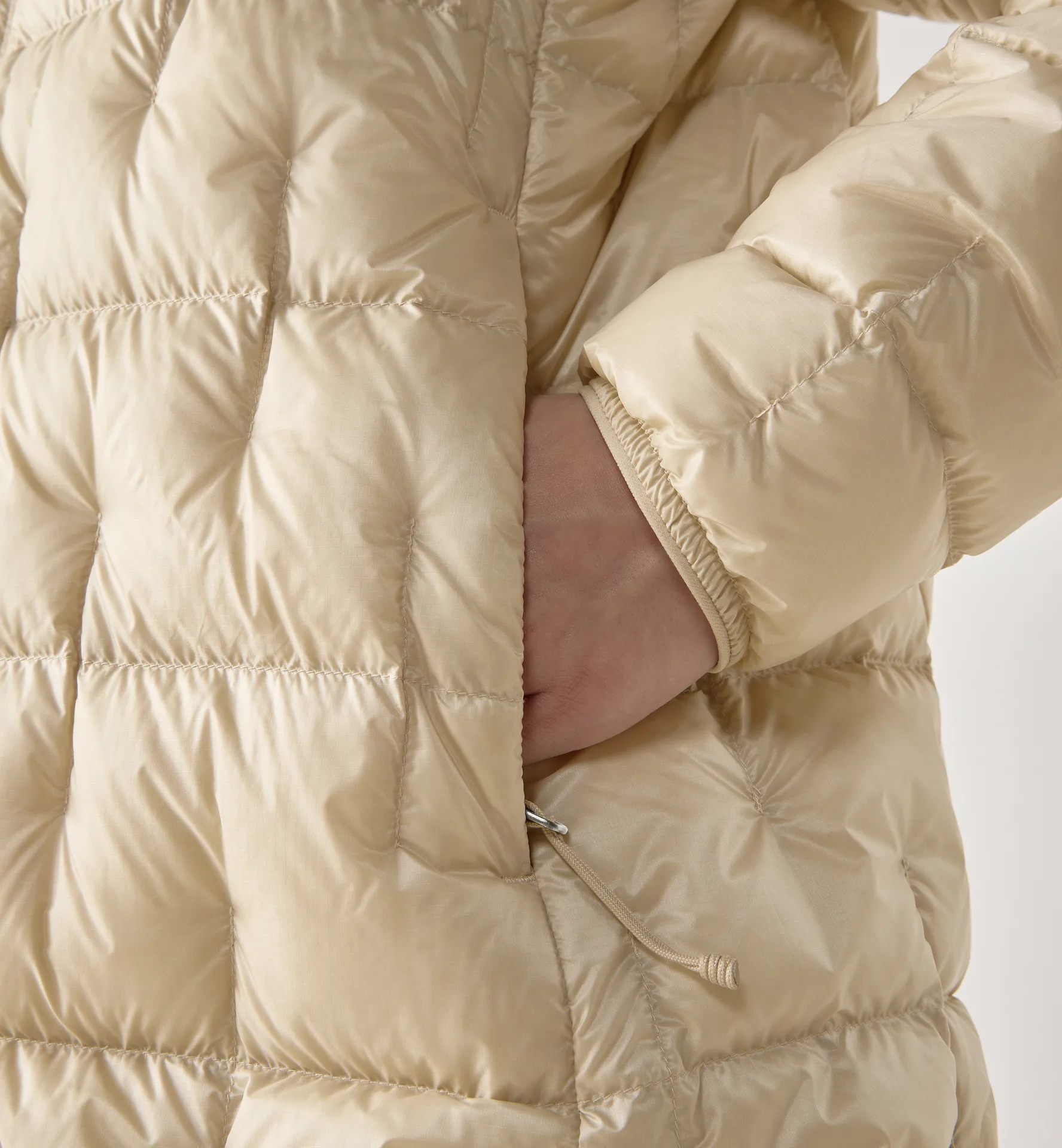 Hede Down Coat Women Chalk Beige