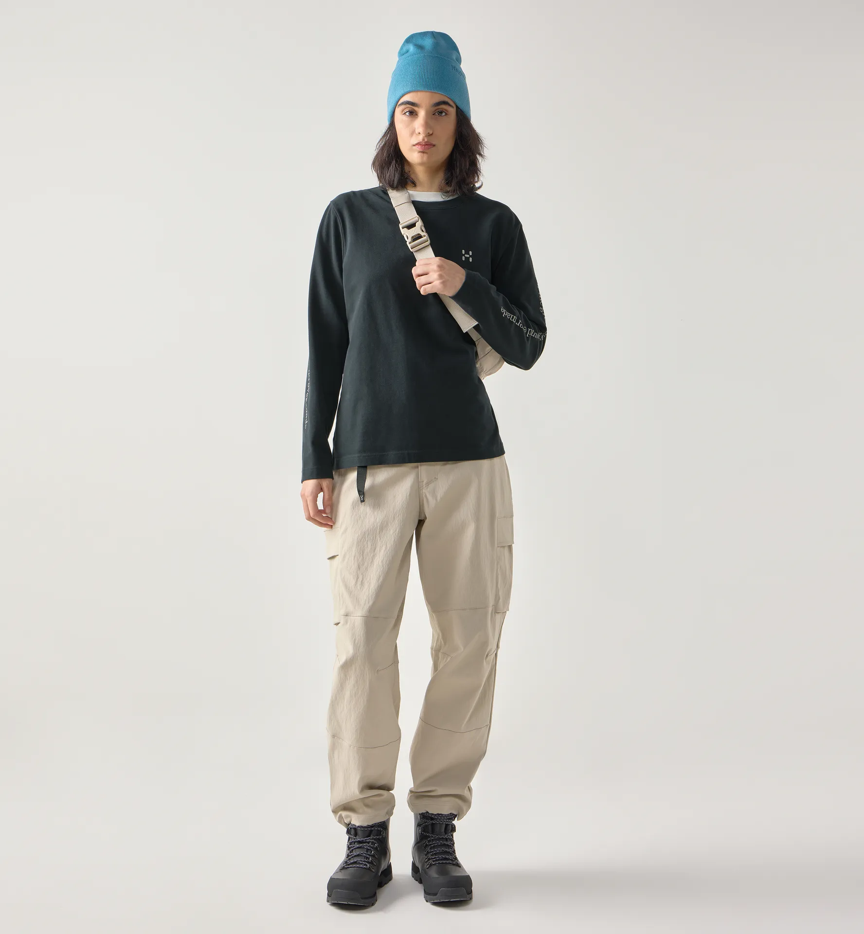 Brand LS Tee Women True Black