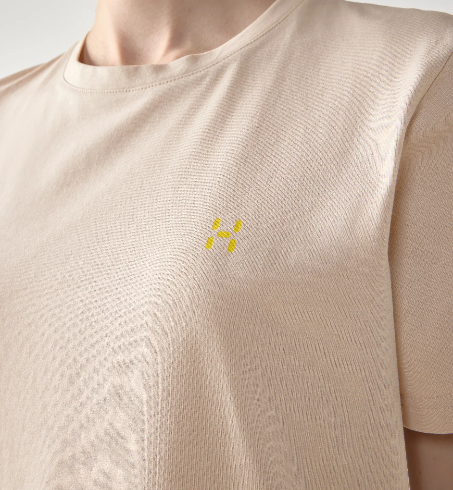 Brand Outsiders Tee Women Chalk Beige