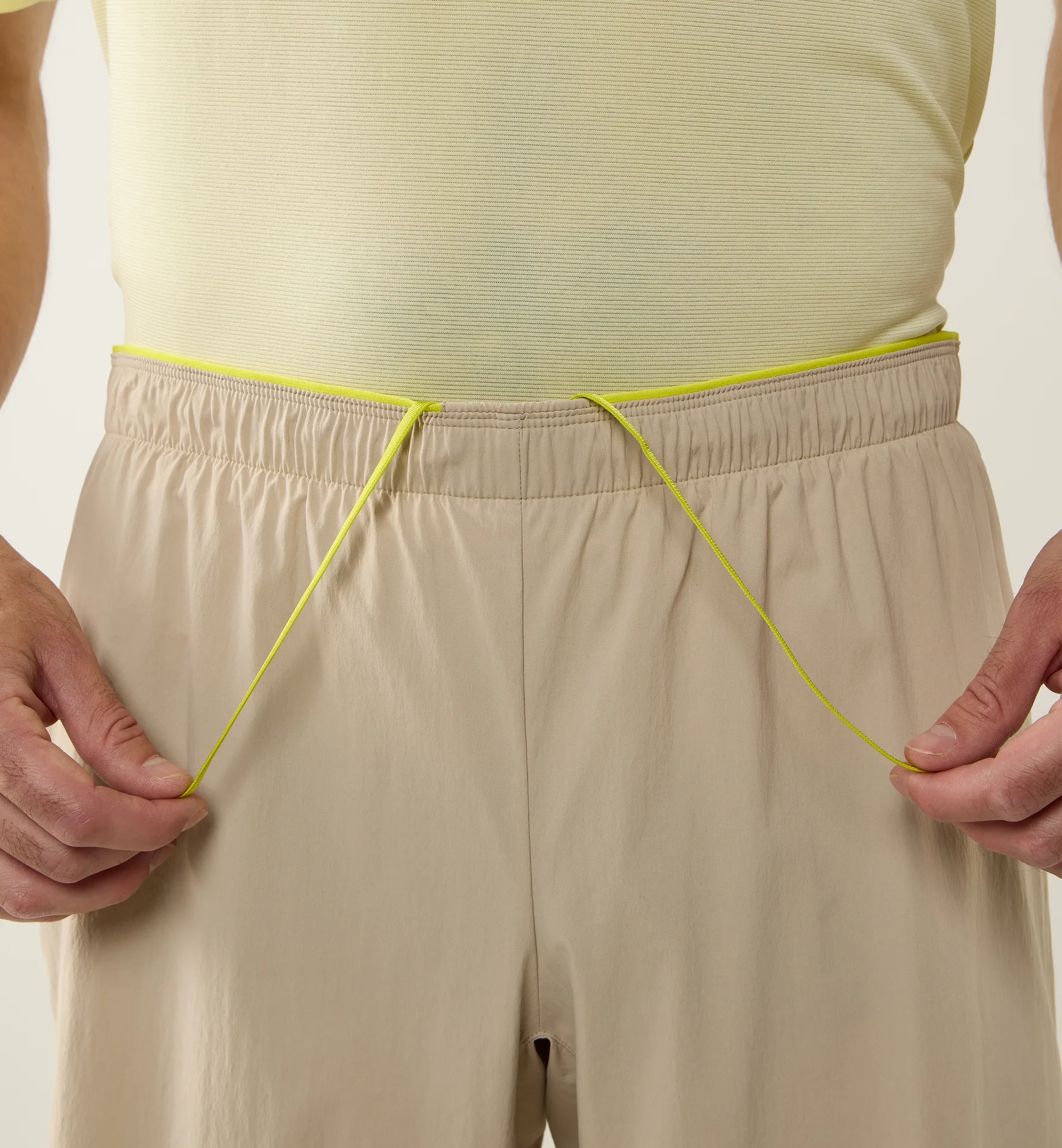 L.I.M Pace Shorts Men Chalk Beige