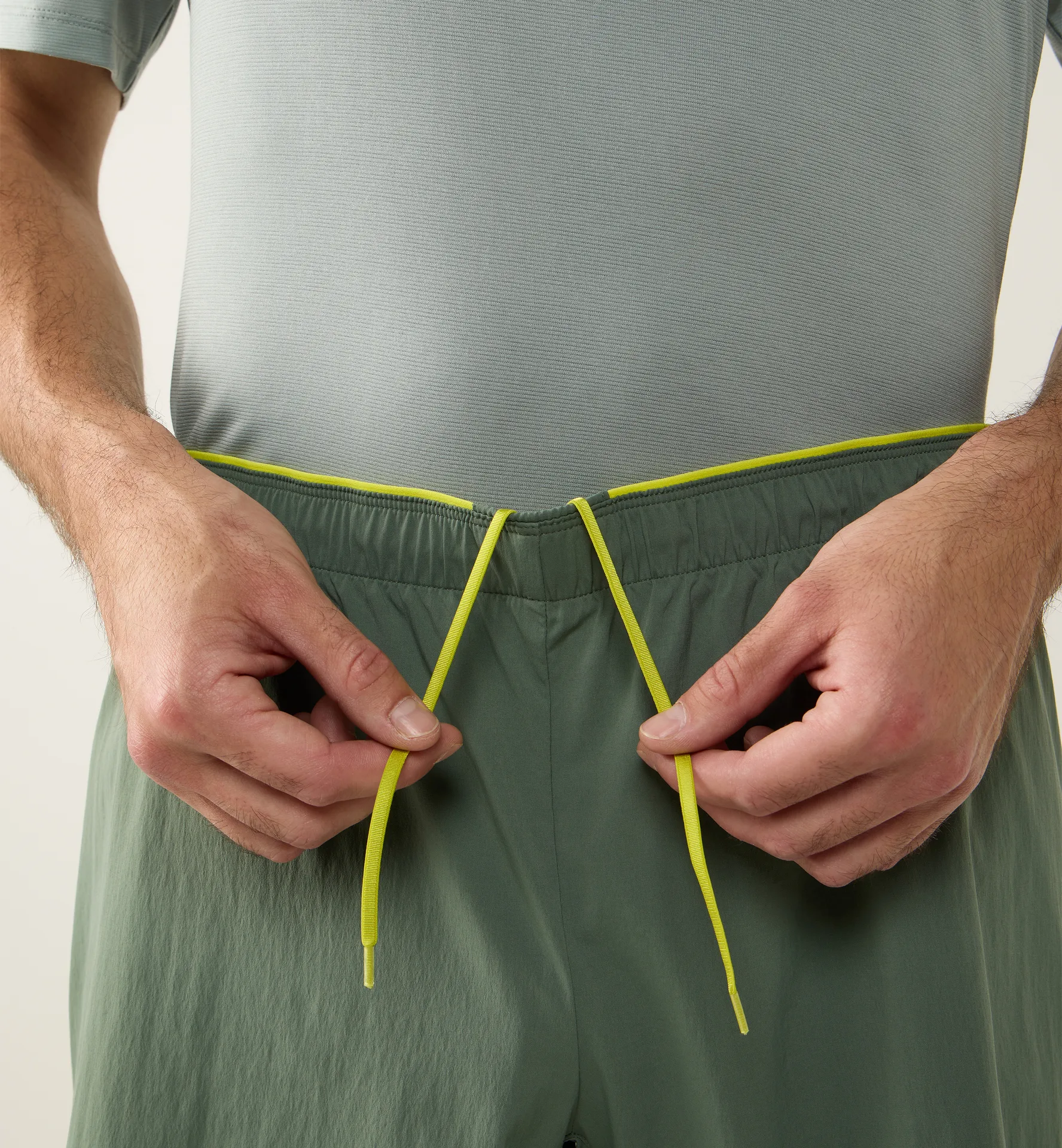 L.I.M Pace Shorts Men Chlorophyll Green