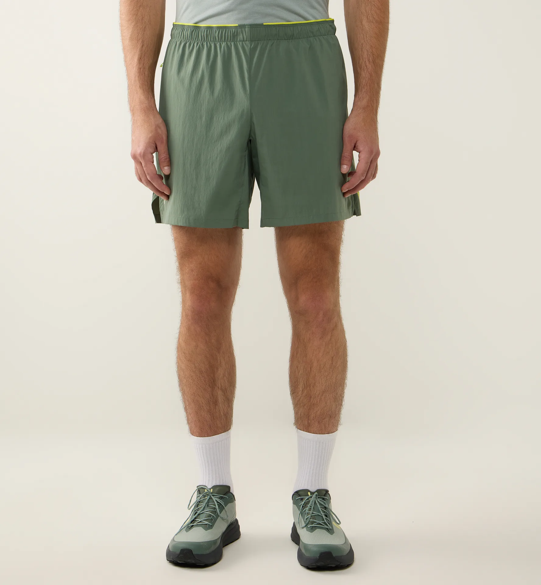 L.I.M Pace Shorts Men Chlorophyll Green