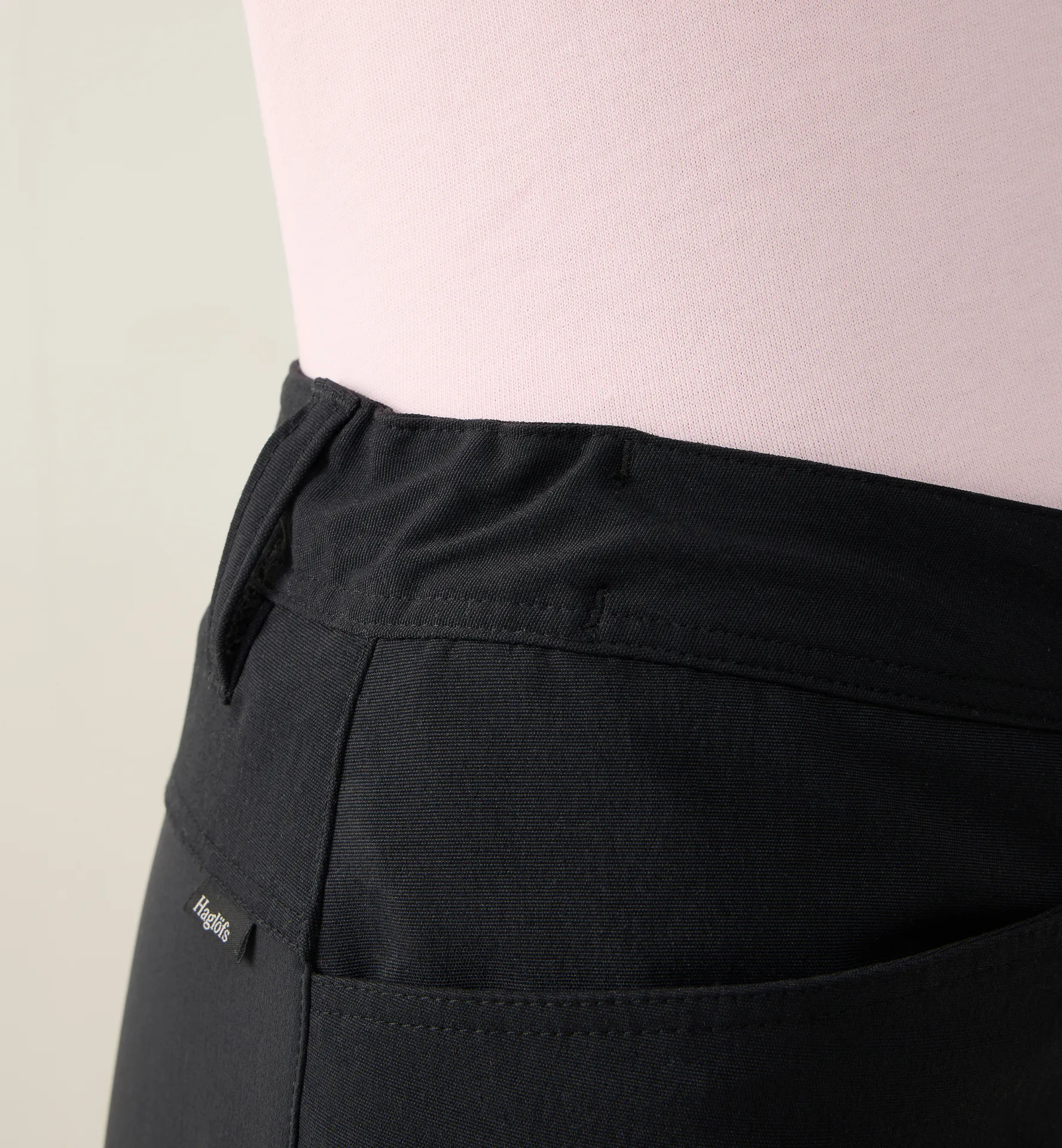 Alert Mid Shorts Women True Black