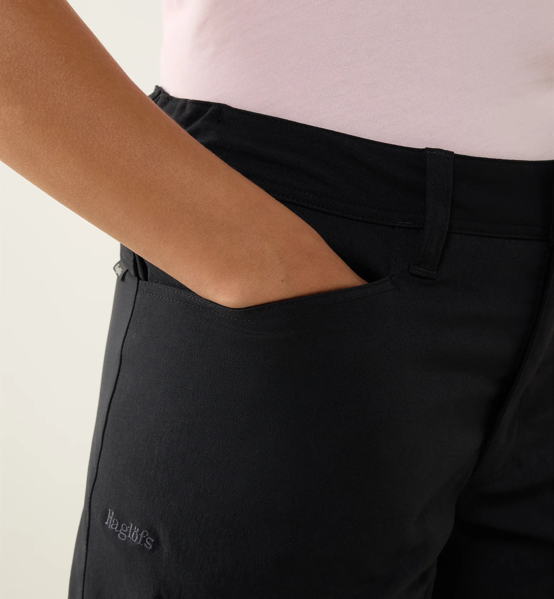 Alert Mid Shorts Women True Black