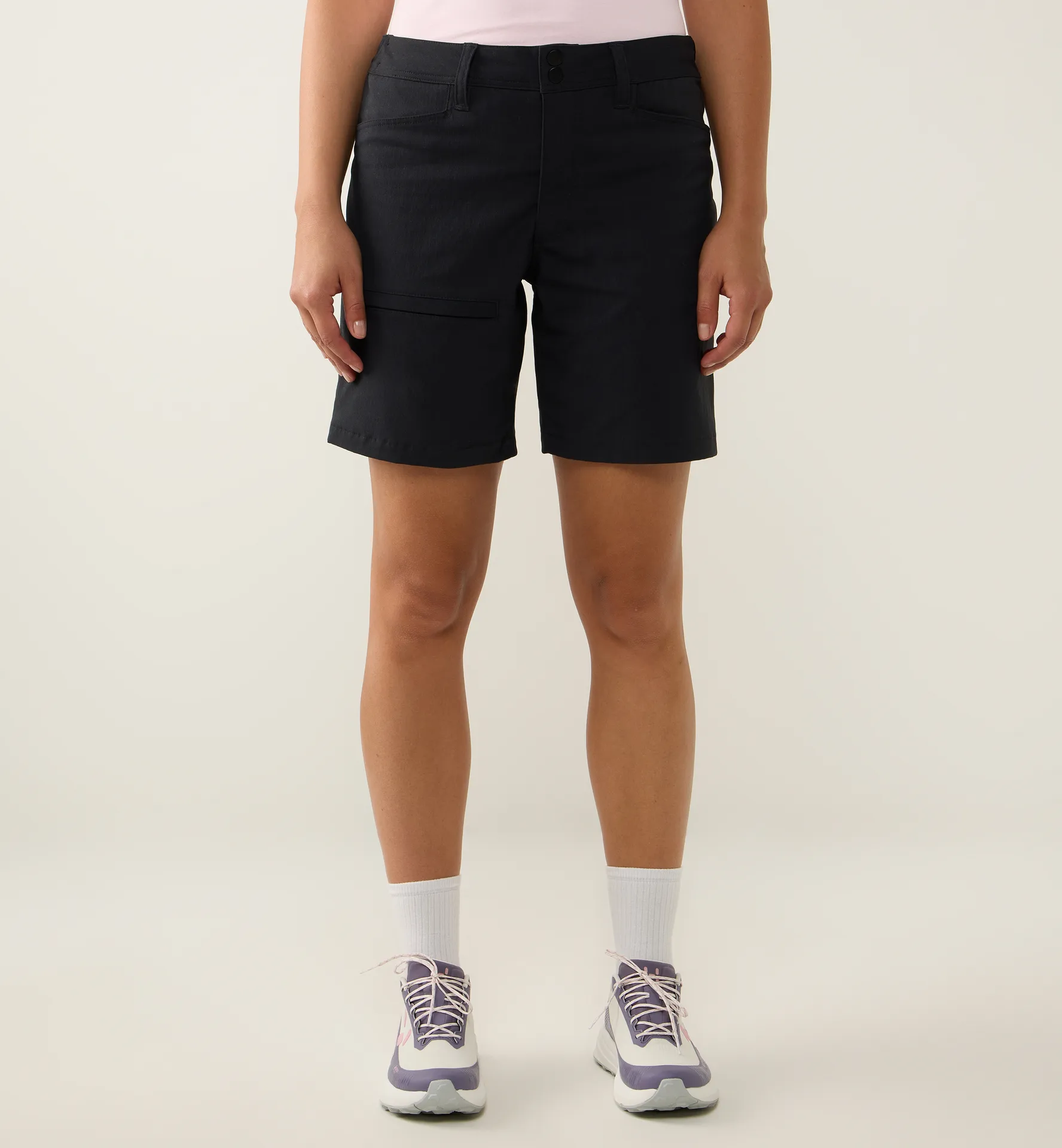 Alert Mid Shorts Women True Black