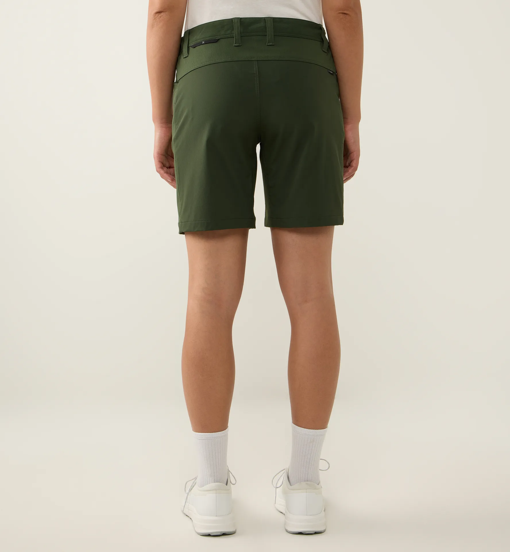 Alert Mid Shorts Women Seaweed Green