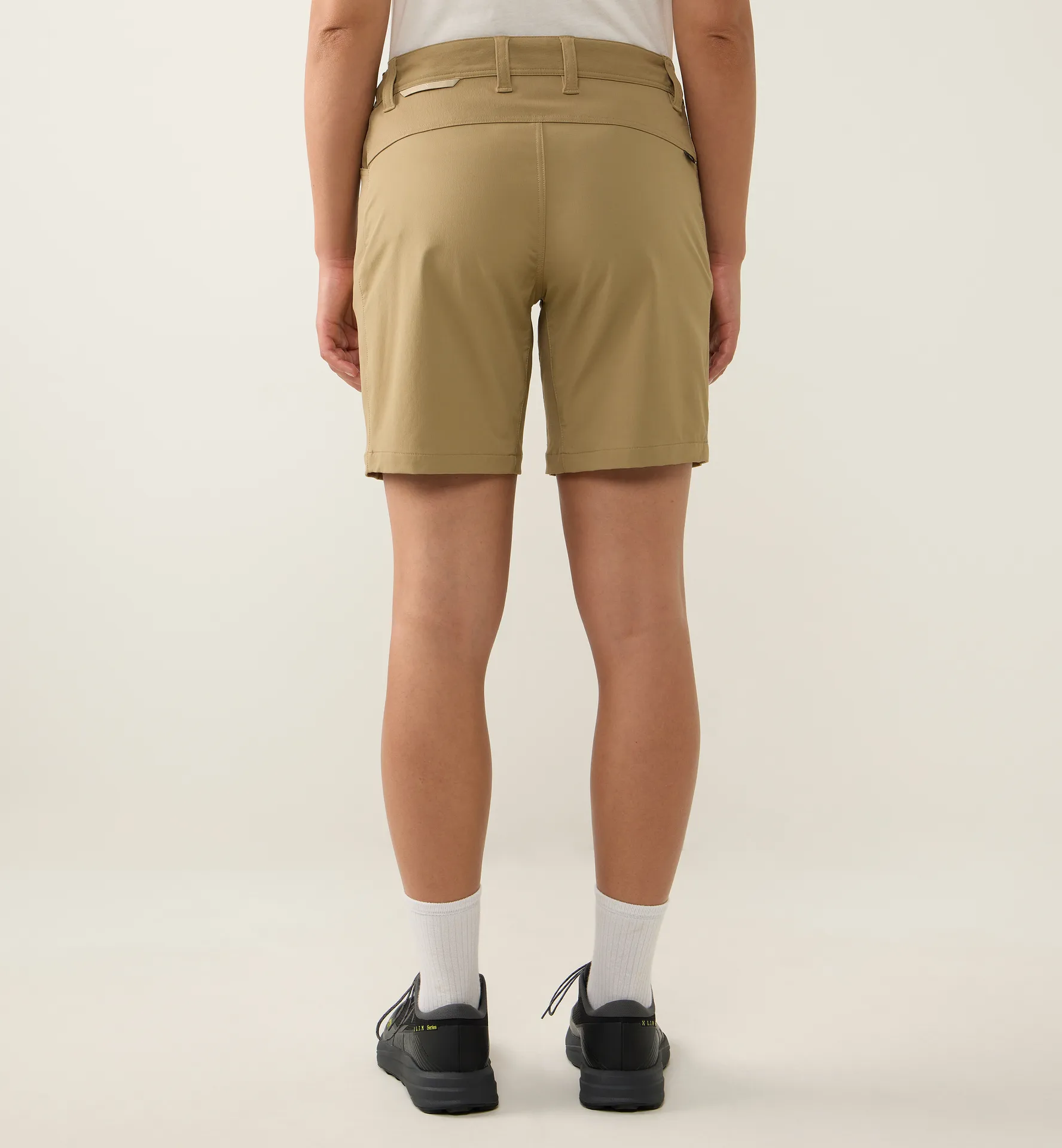 Alert Mid Shorts Women Oak Brown
