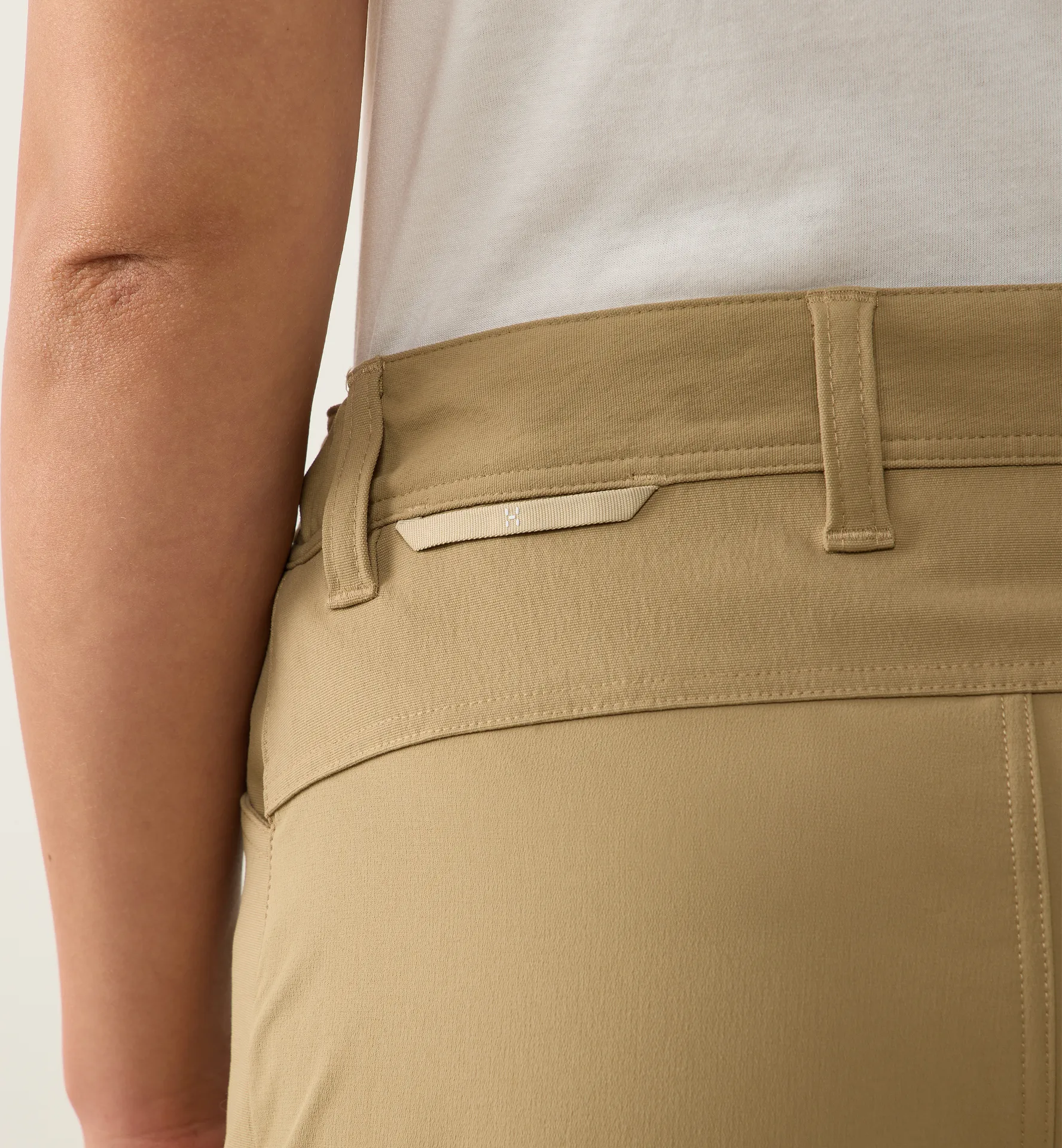 Alert Mid Shorts Women Oak Brown
