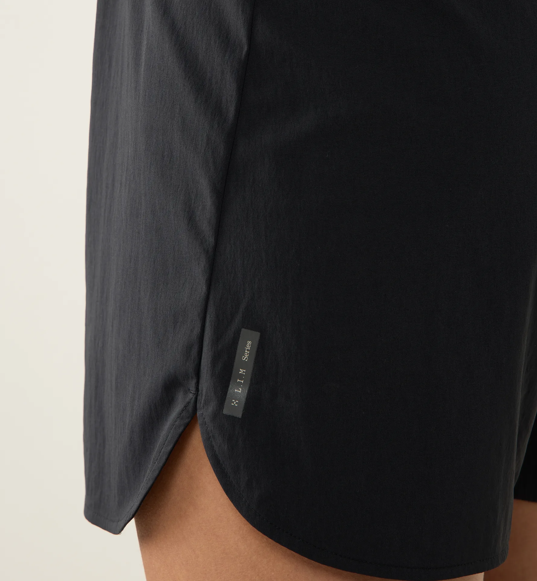 L.I.M Pace Shorts Women True Black