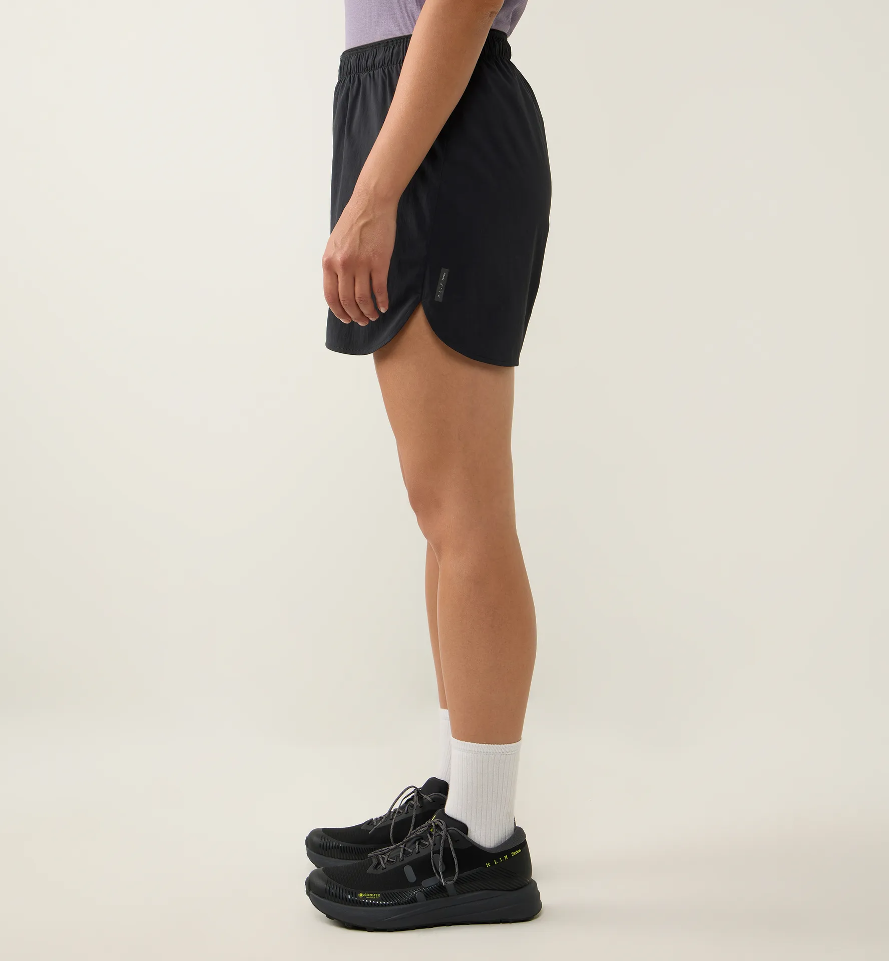 L.I.M Pace Shorts Women True Black