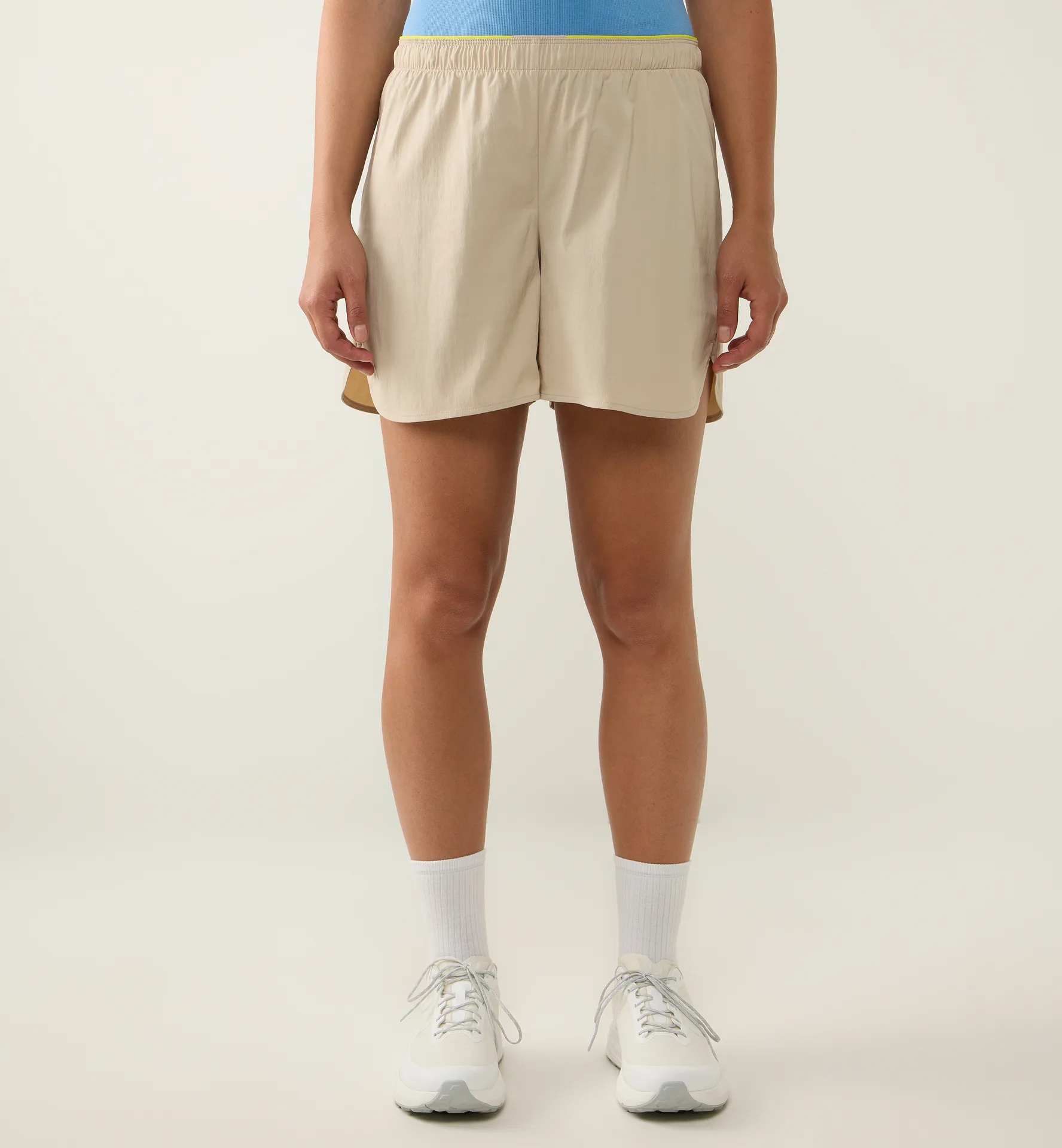 L.I.M Pace Shorts Women Chalk Beige