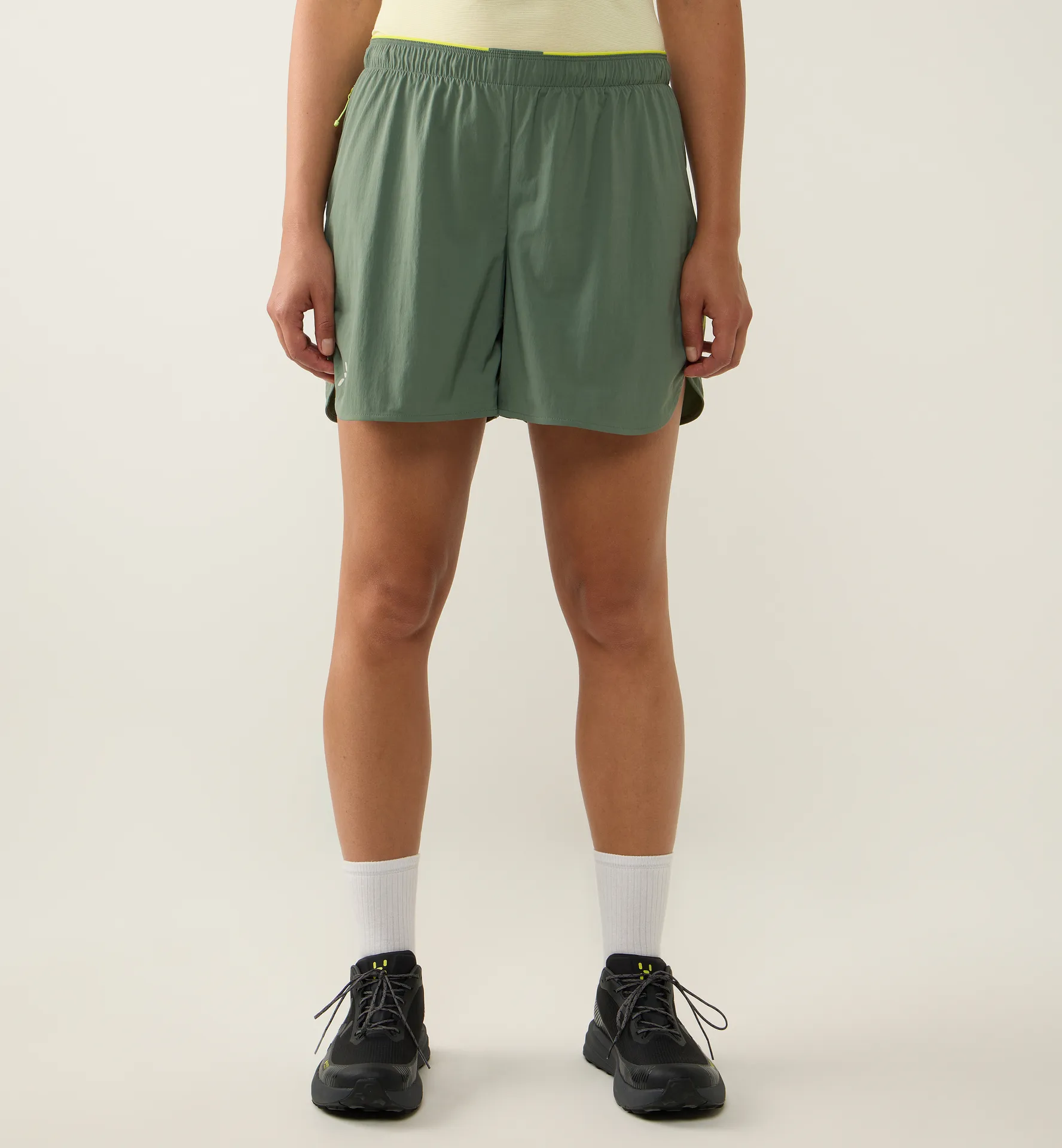 L.I.M Pace Shorts Women Chlorophyll Green