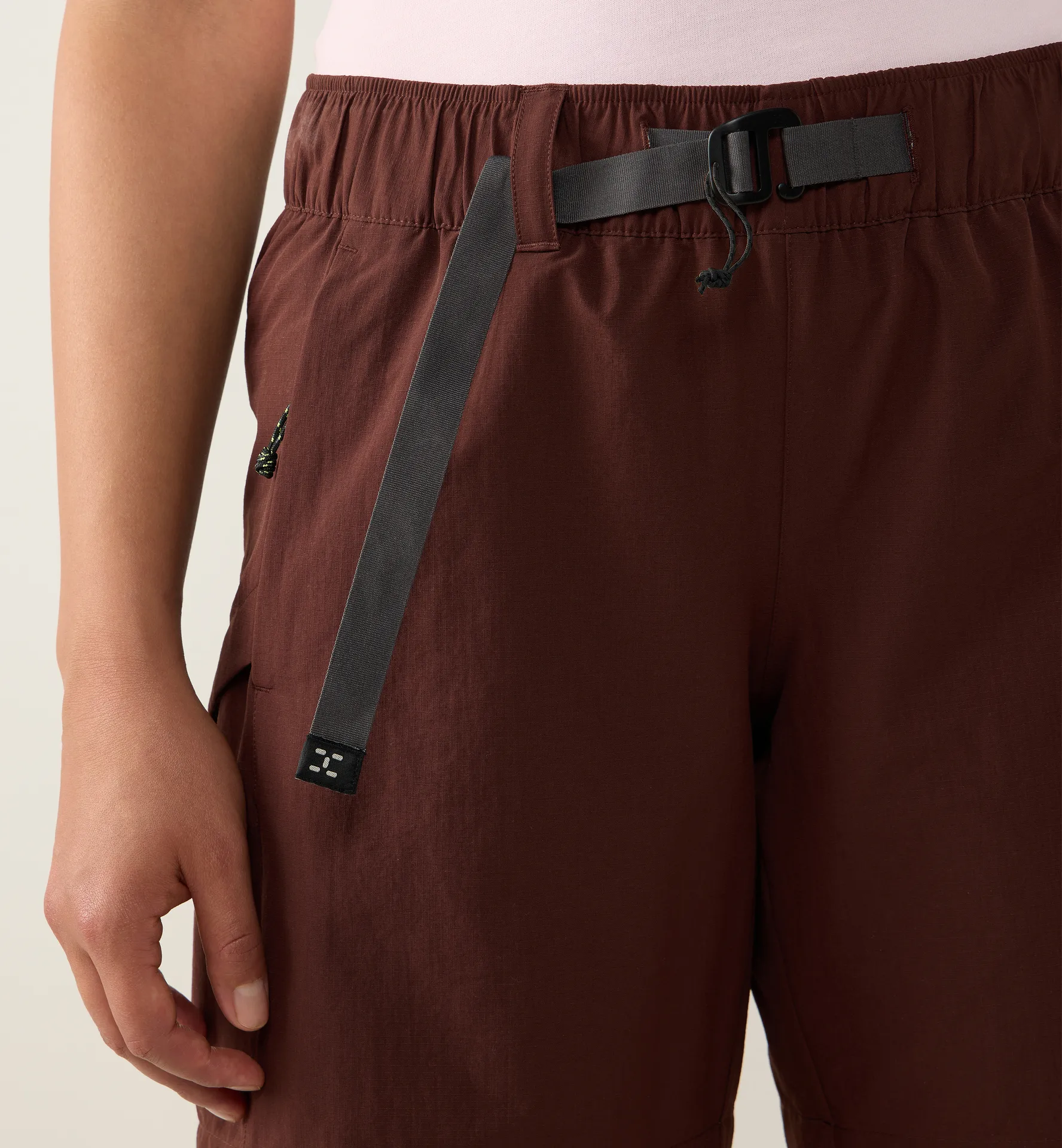 Hede Shorts Women Maroon Trail