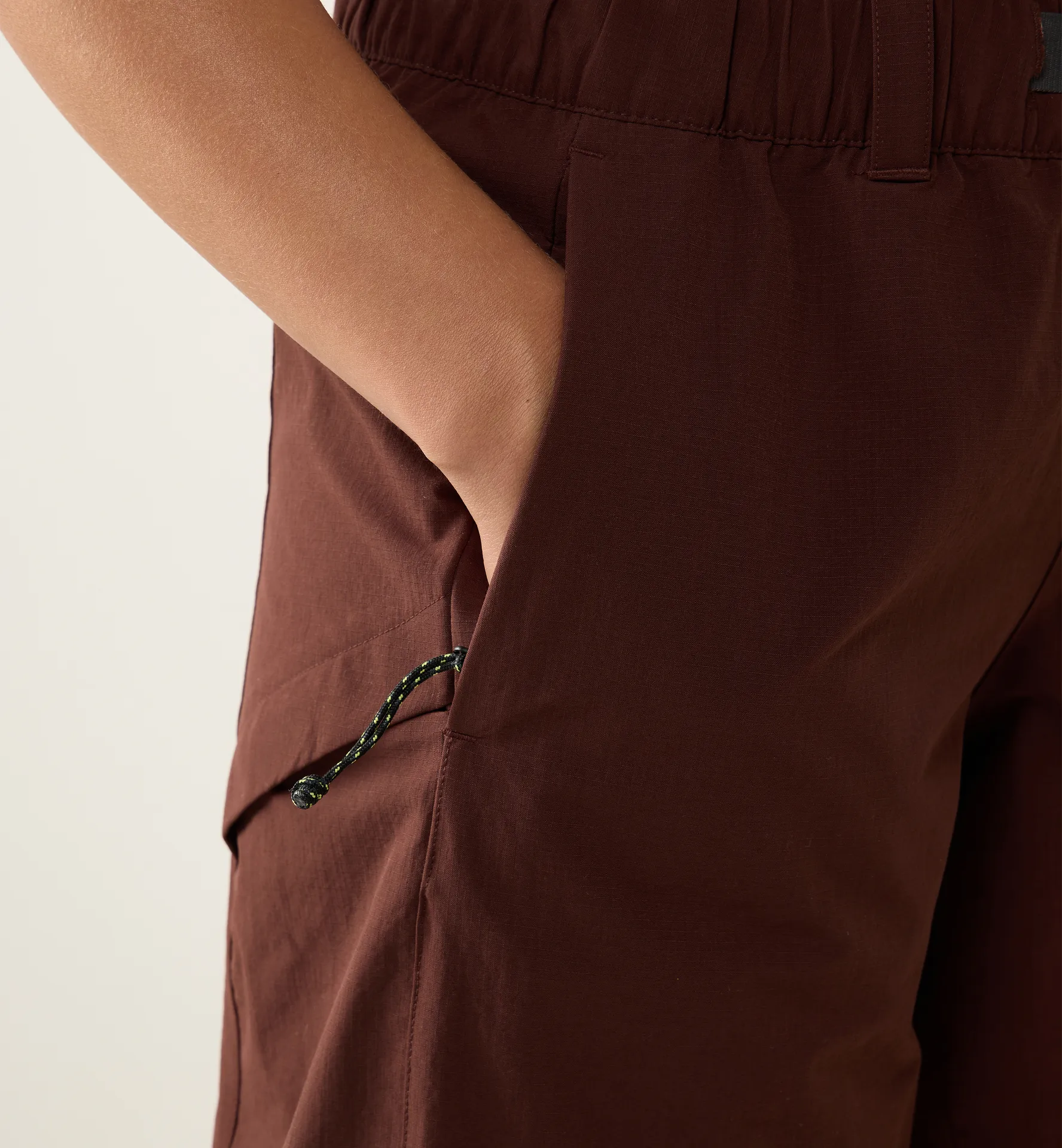 Hede Shorts Women Maroon Trail