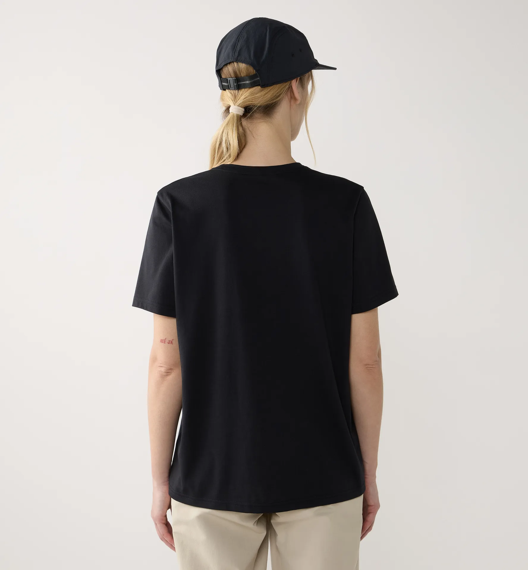 Outsiders Graphic Tee Women True Black