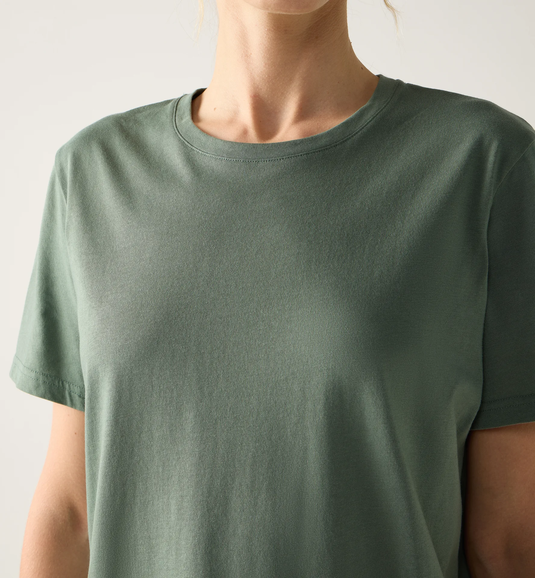 Outsiders Graph Tee Women Chlorophyll Green