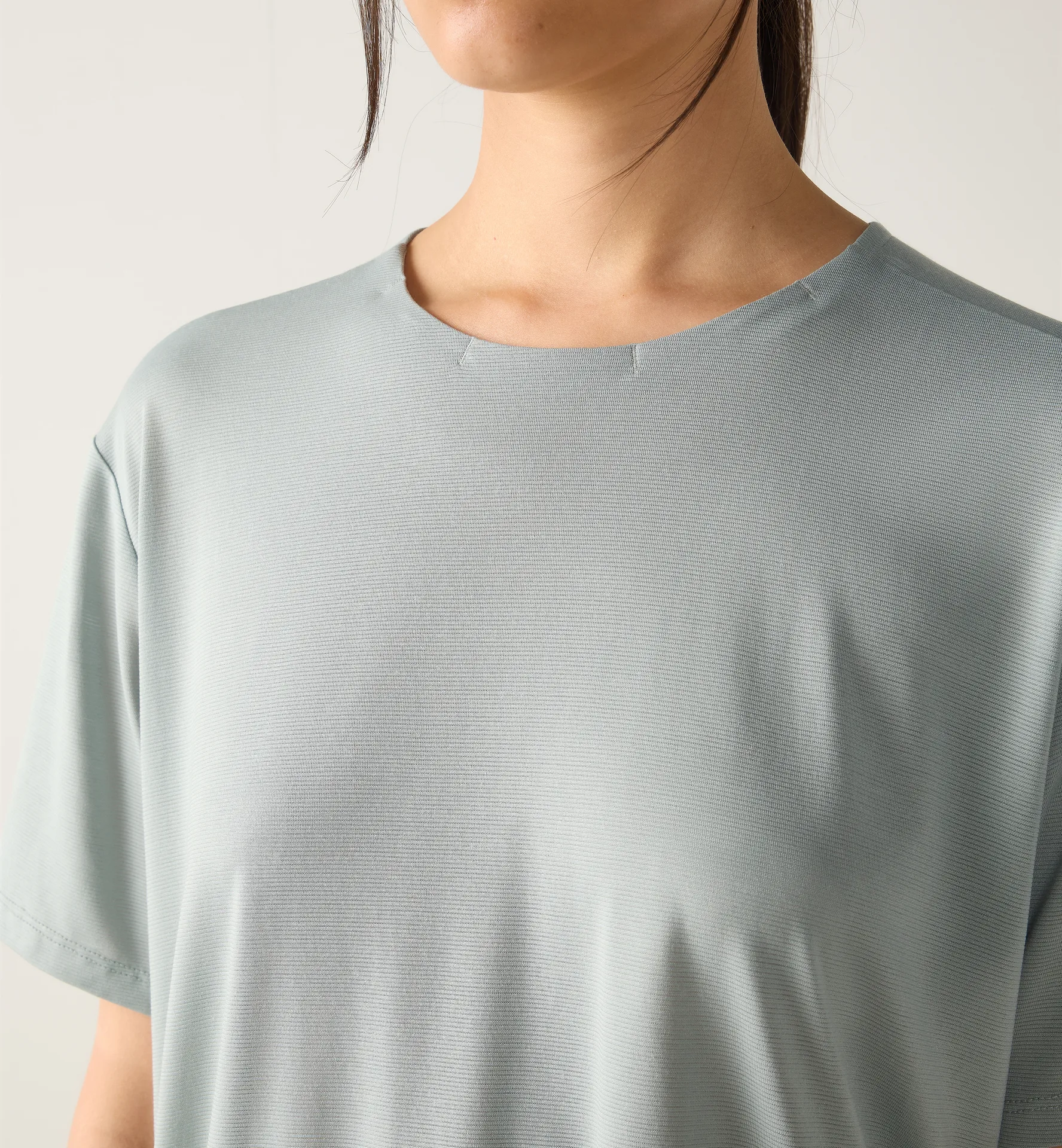 L.I.M Delta Crop Tee Women Dew Green Melange