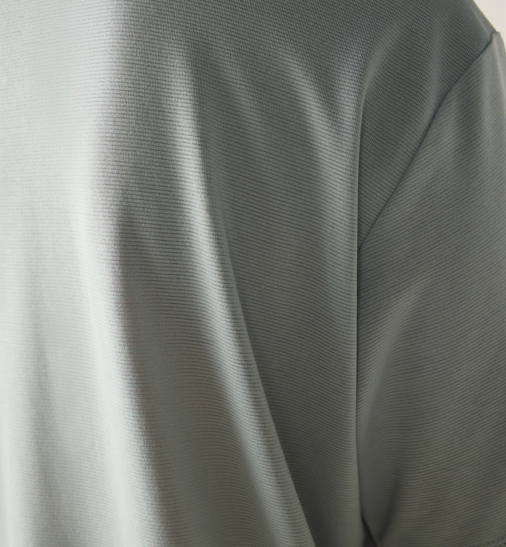 L.I.M Delta Crop Tee Women Dew Green Melange