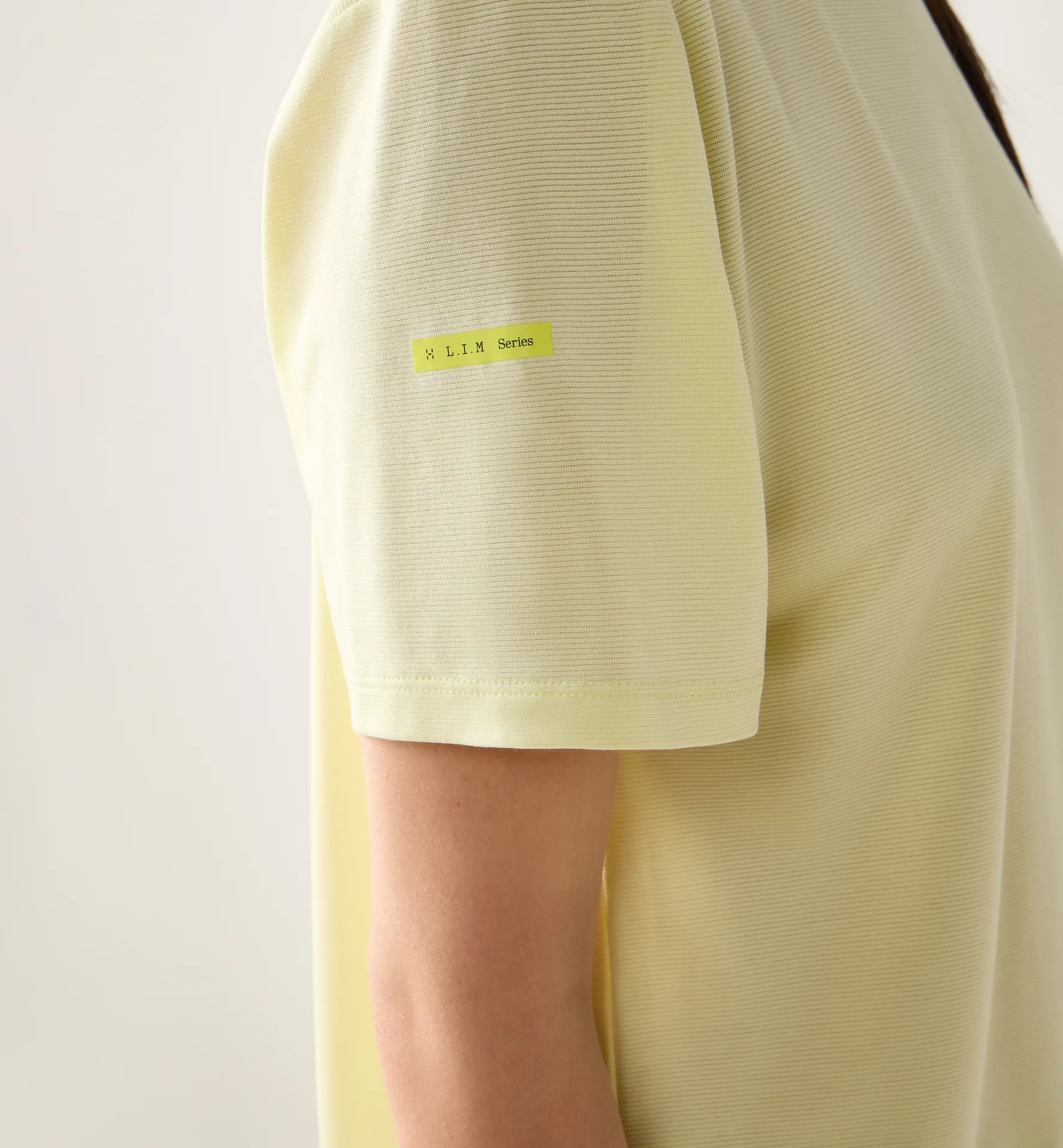 L.I.M Delta Crop Tee Women Yellow Rise Melange