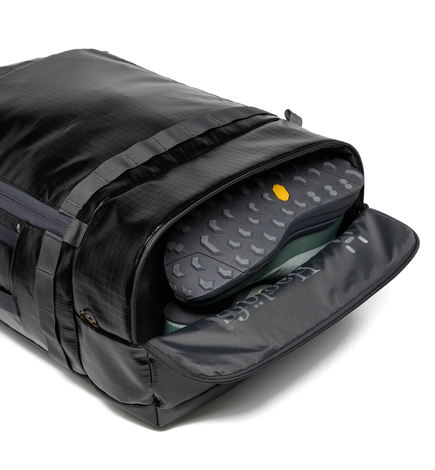 Magma 42L True Black/Magnetite