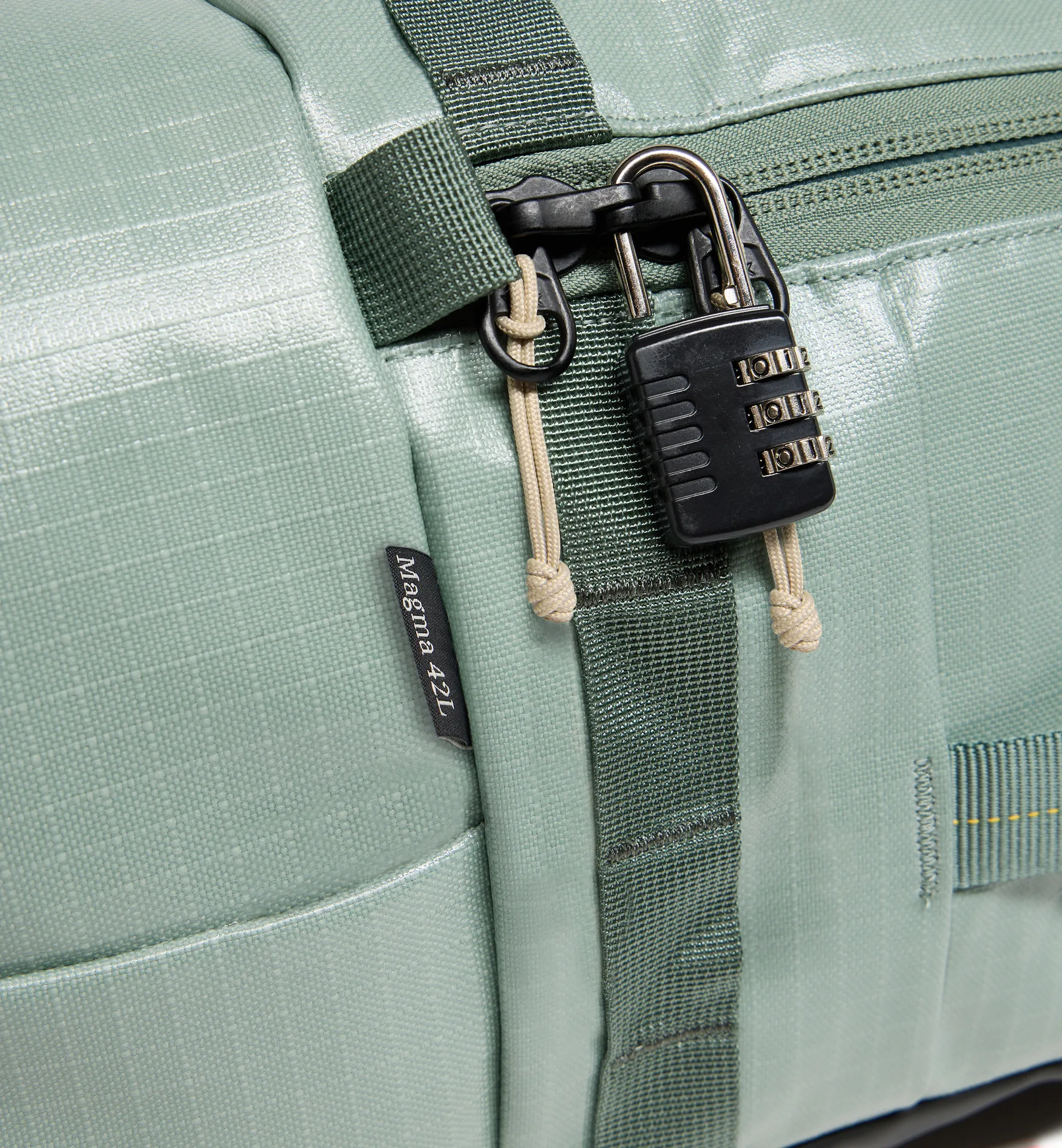 Magma 42L Dew Green / Chlorophyll Green