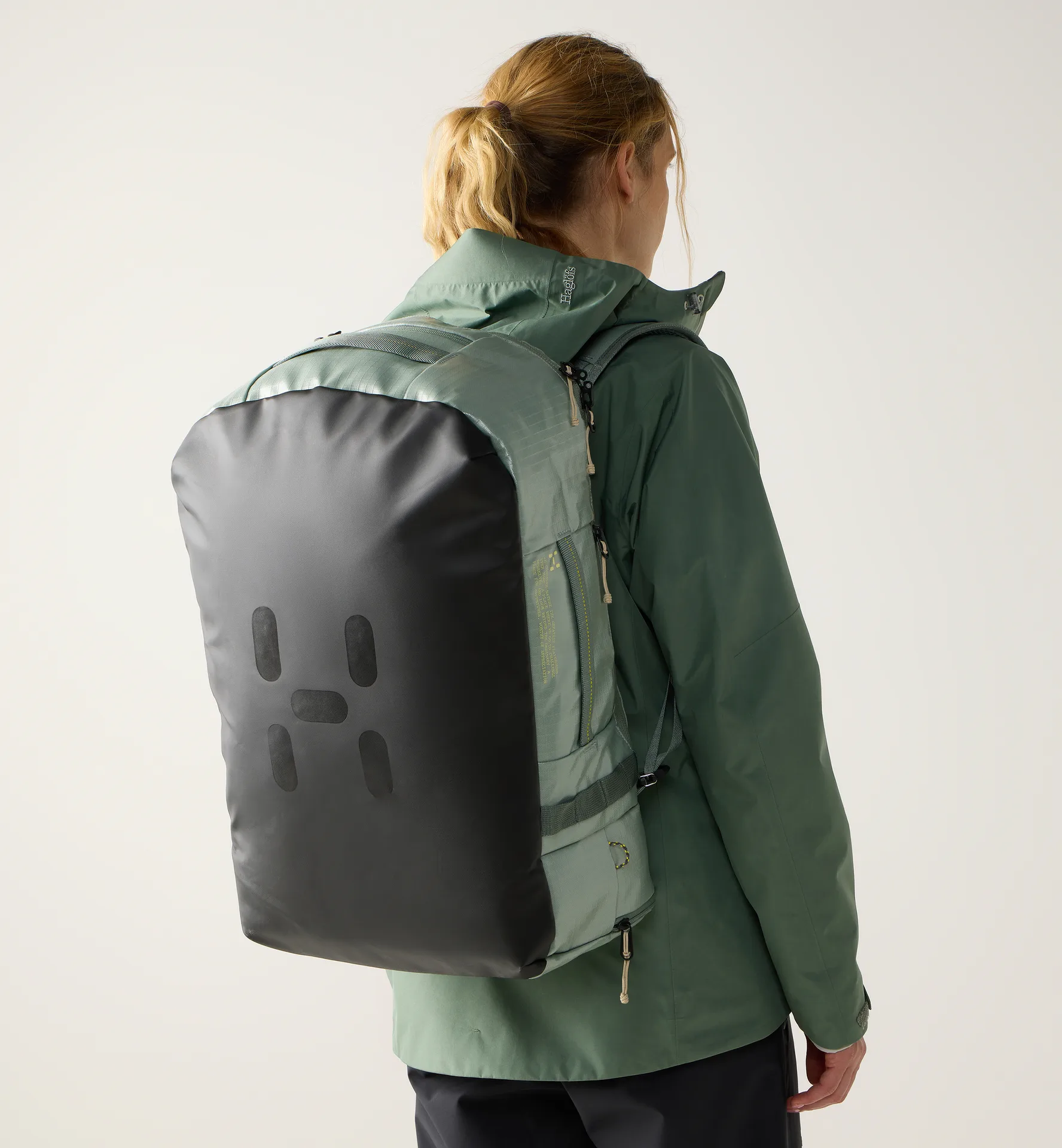Magma 42L Dew Green/Chlorophyll Green