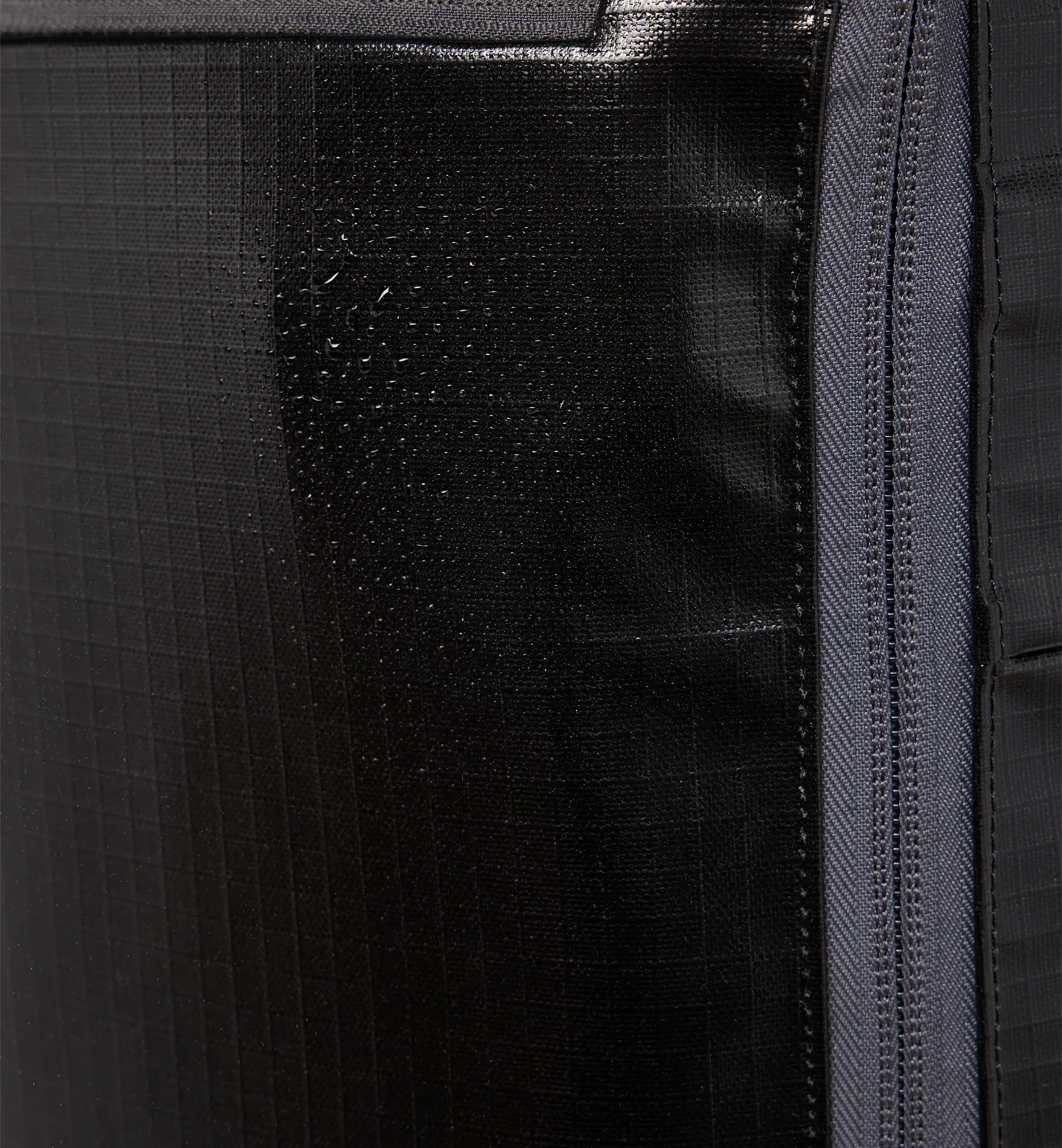 Magma 65L True Black/Magnetite