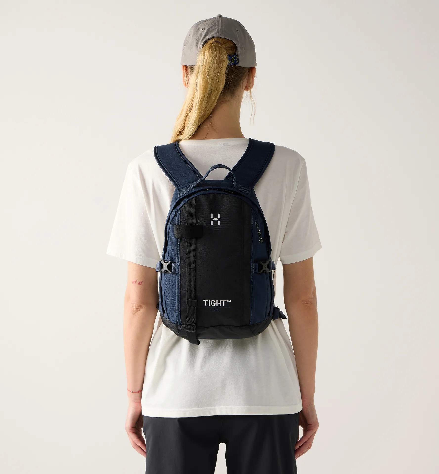 Tight  X-Small True Black/Tarn Blue