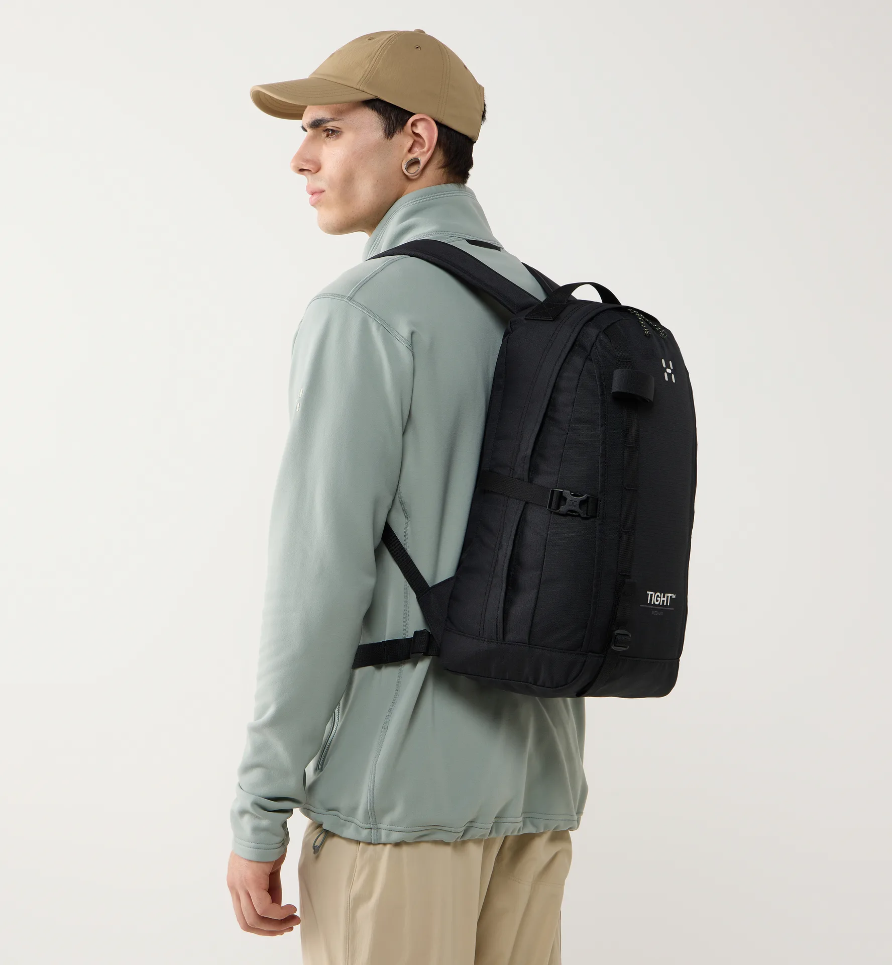 Tight Medium | True Black | Daypacks | Laptop backpacks | Hiking 