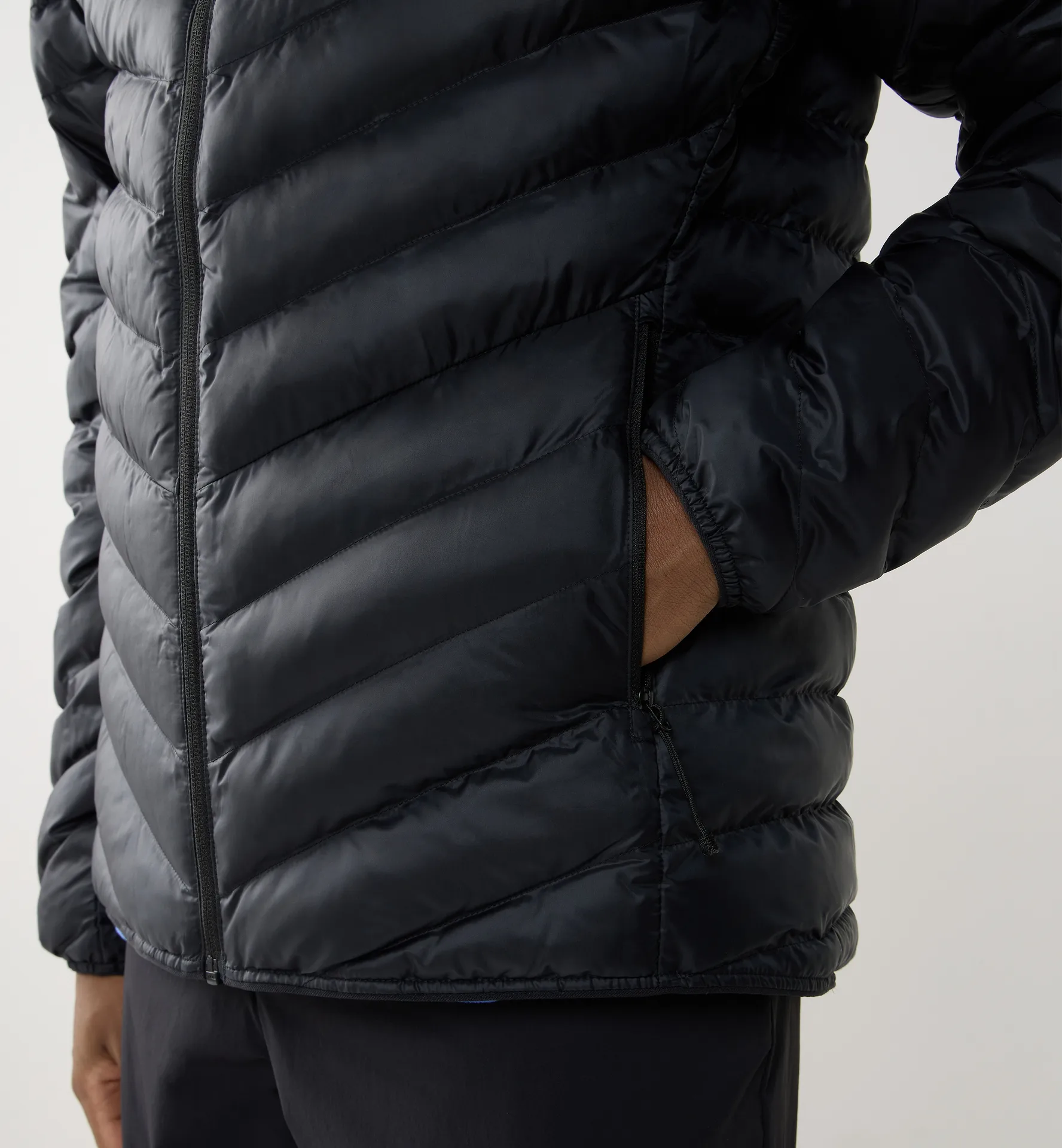 Särna Mimic II Hood Men True Black