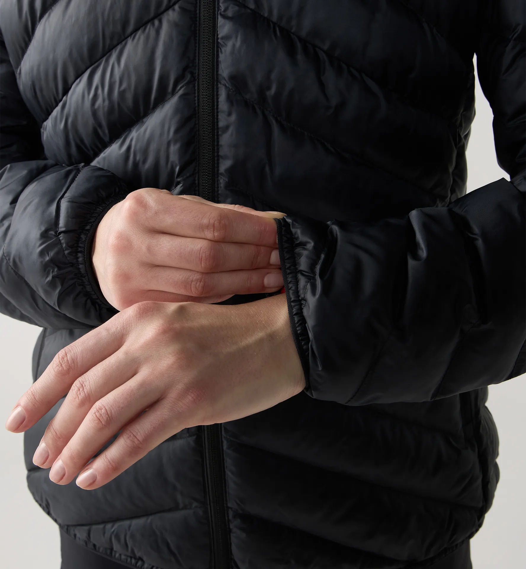Särna Mimic II Hood Women True Black