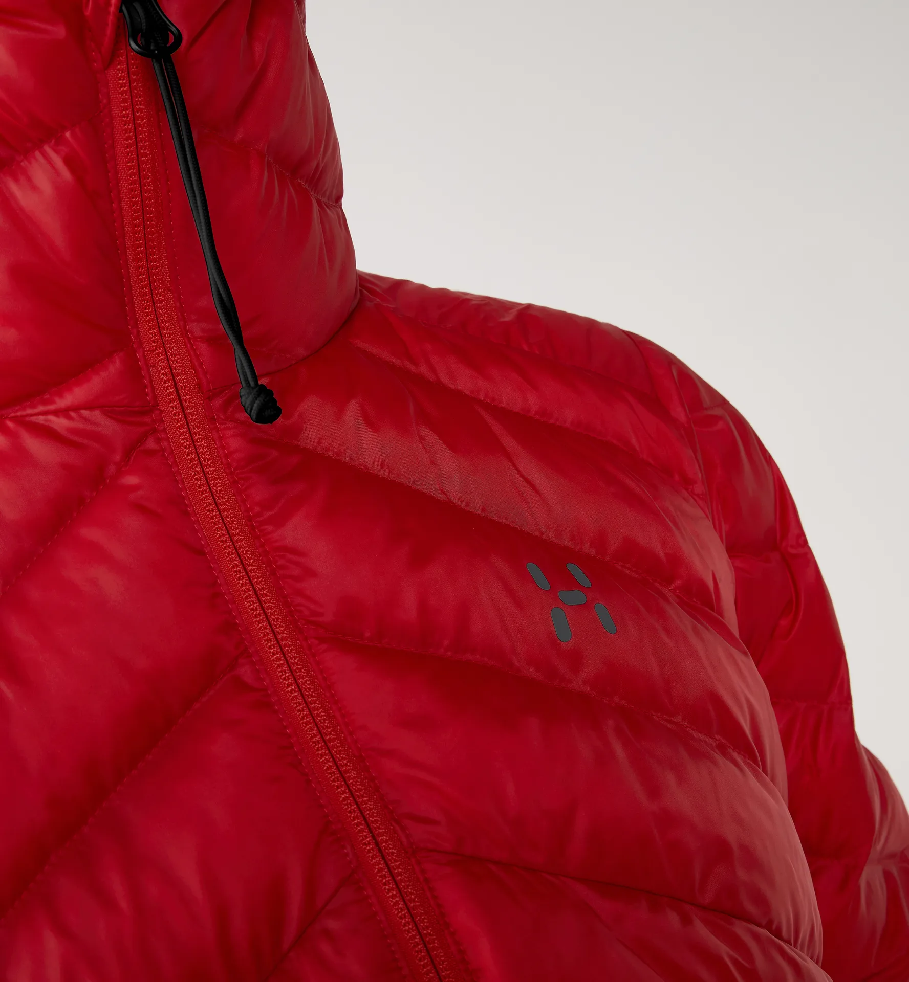 Särna Mimic II Hood Women Bright Red