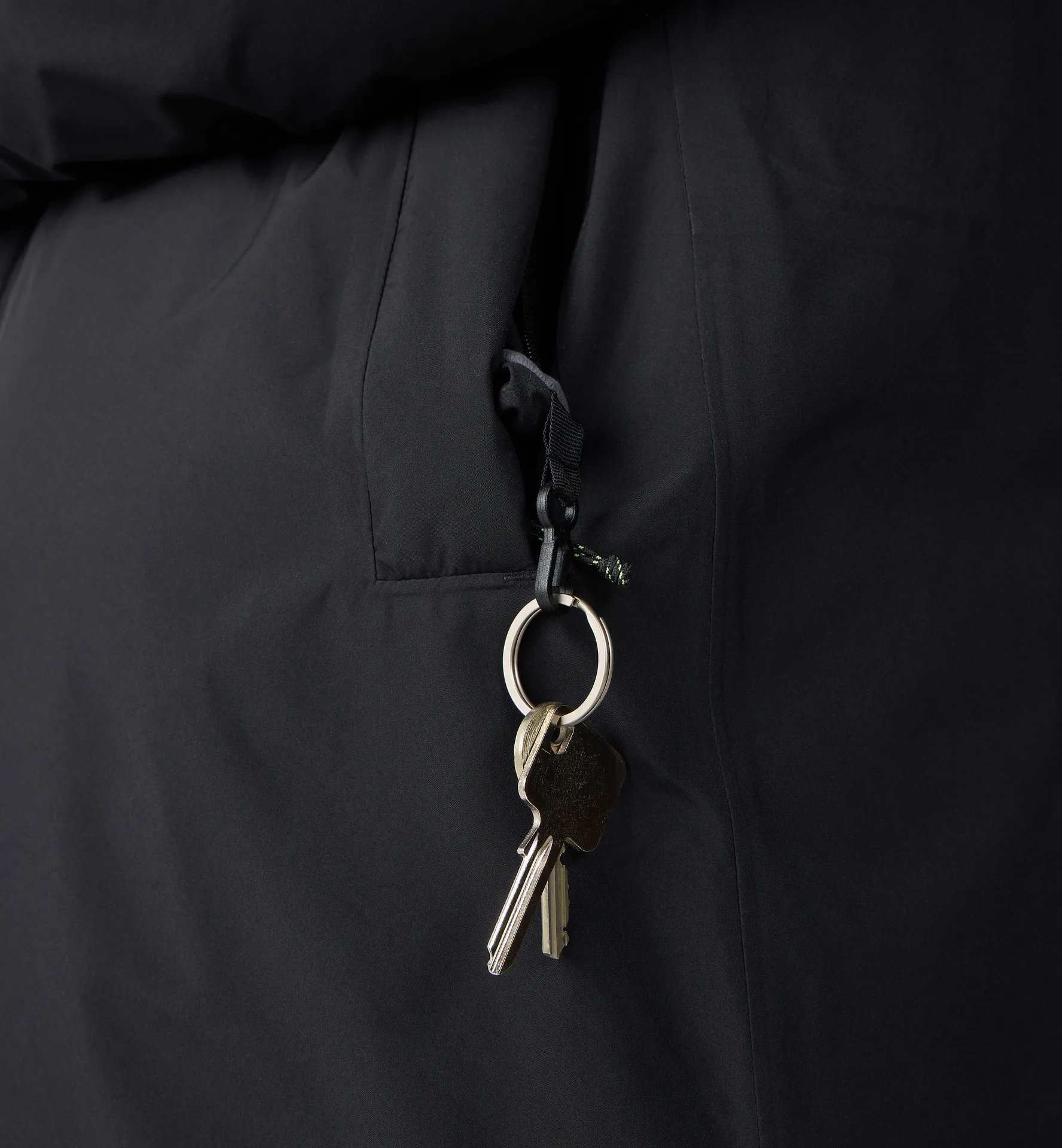 Vara Down GTX Parka Women True Black