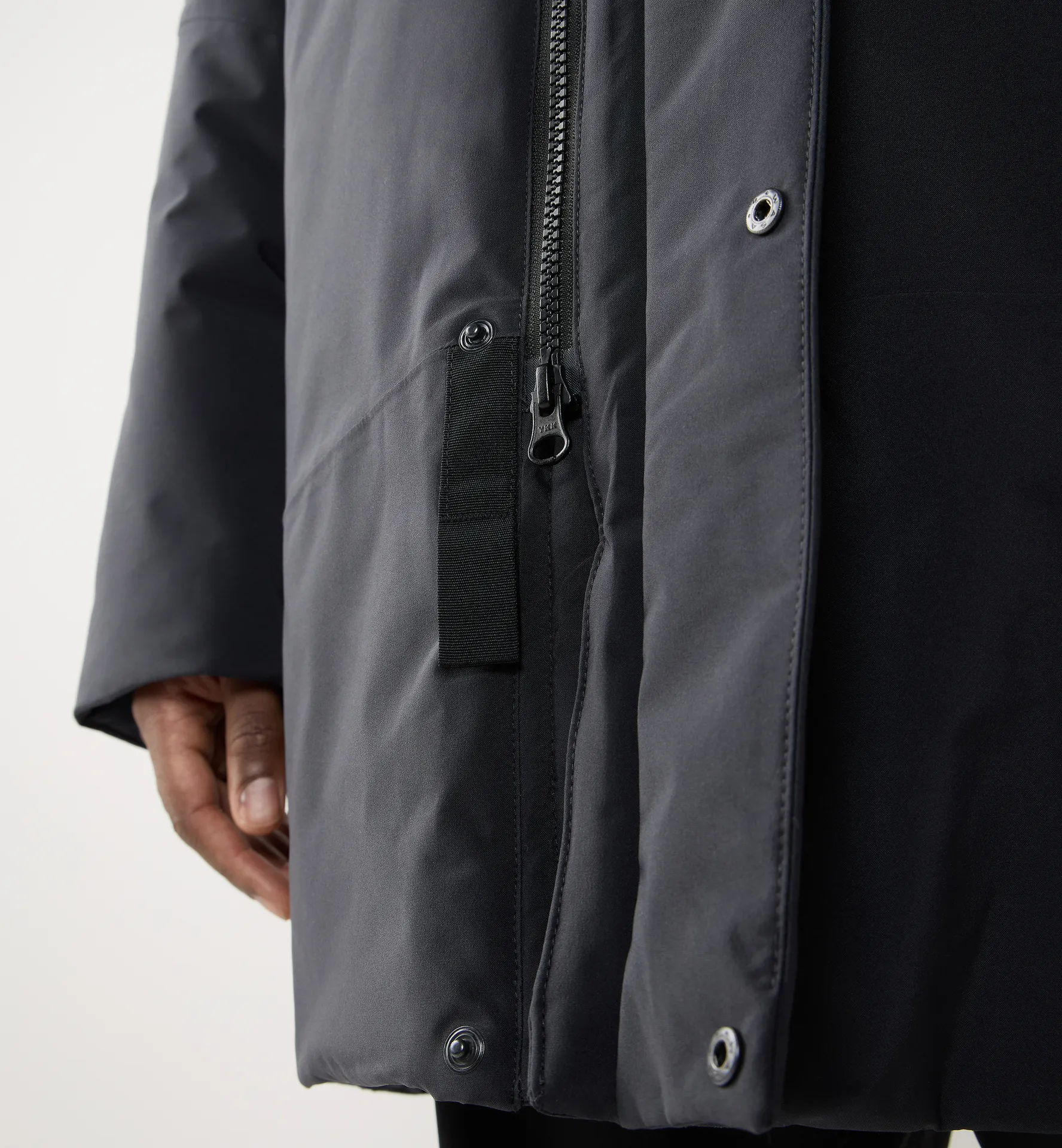 Yra Mimic Proof Parka Men True Black