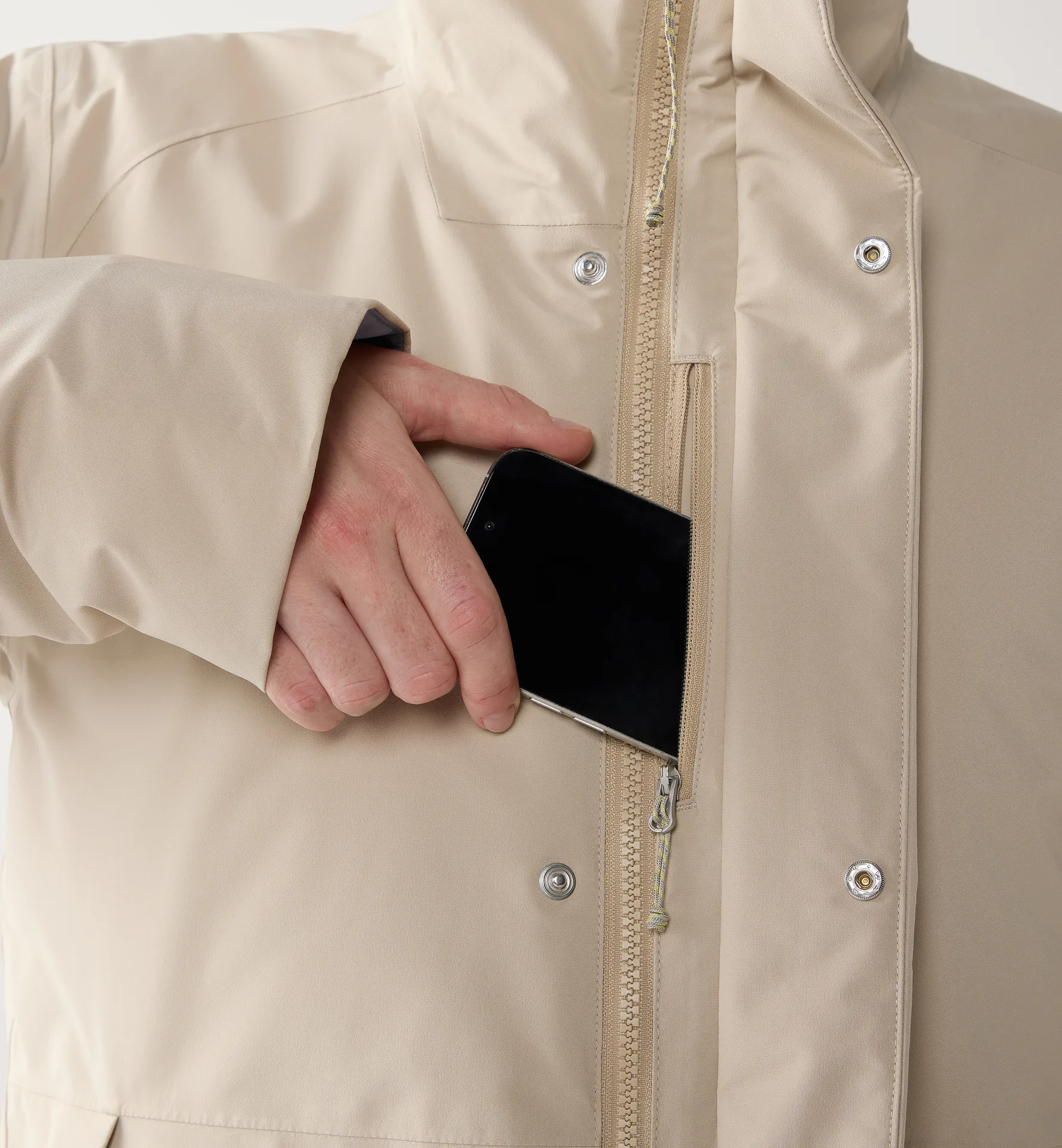 Yra Mimic Proof Parka Women Chalk Beige