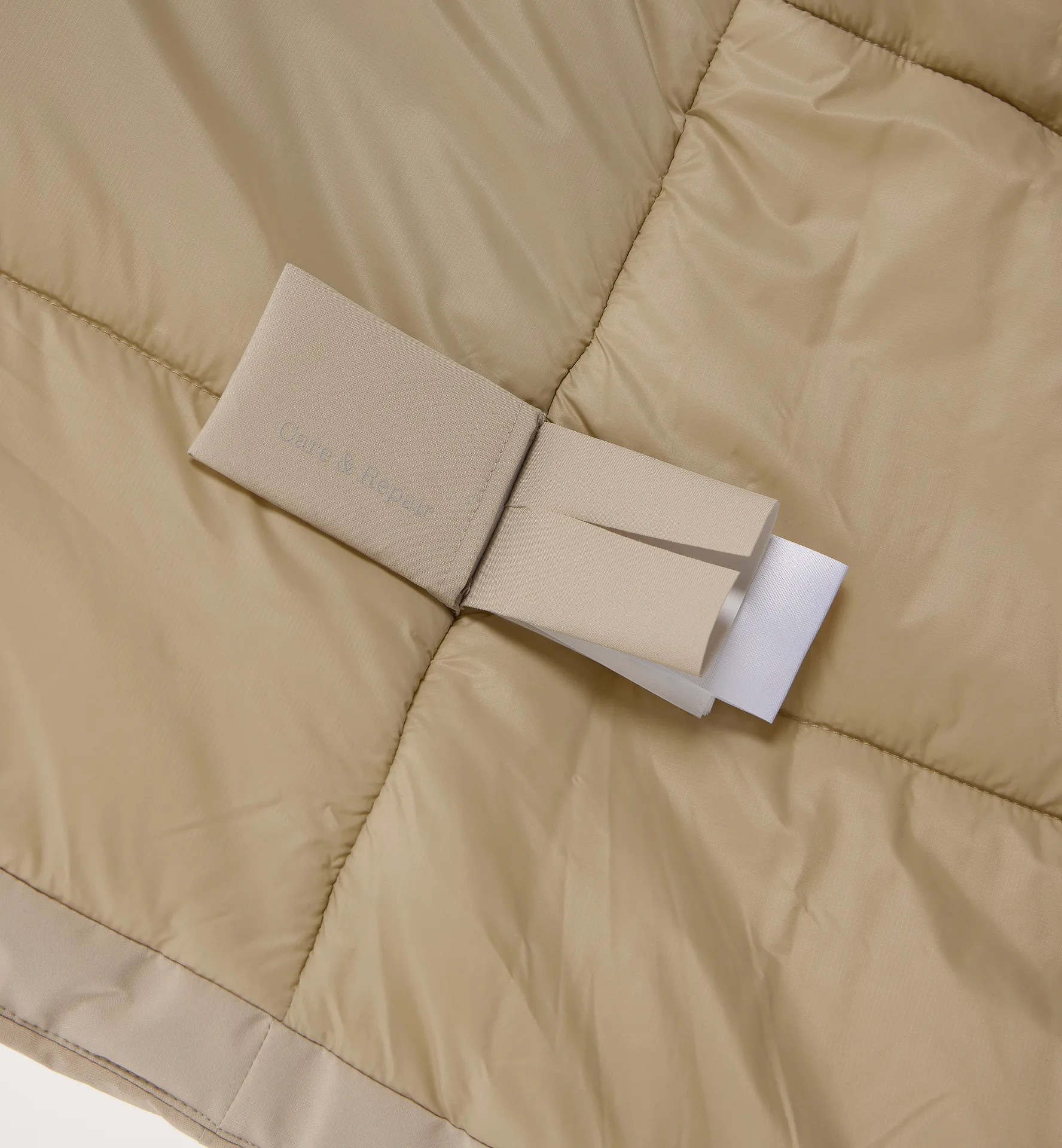 Yra Mimic Proof Parka Women Chalk Beige