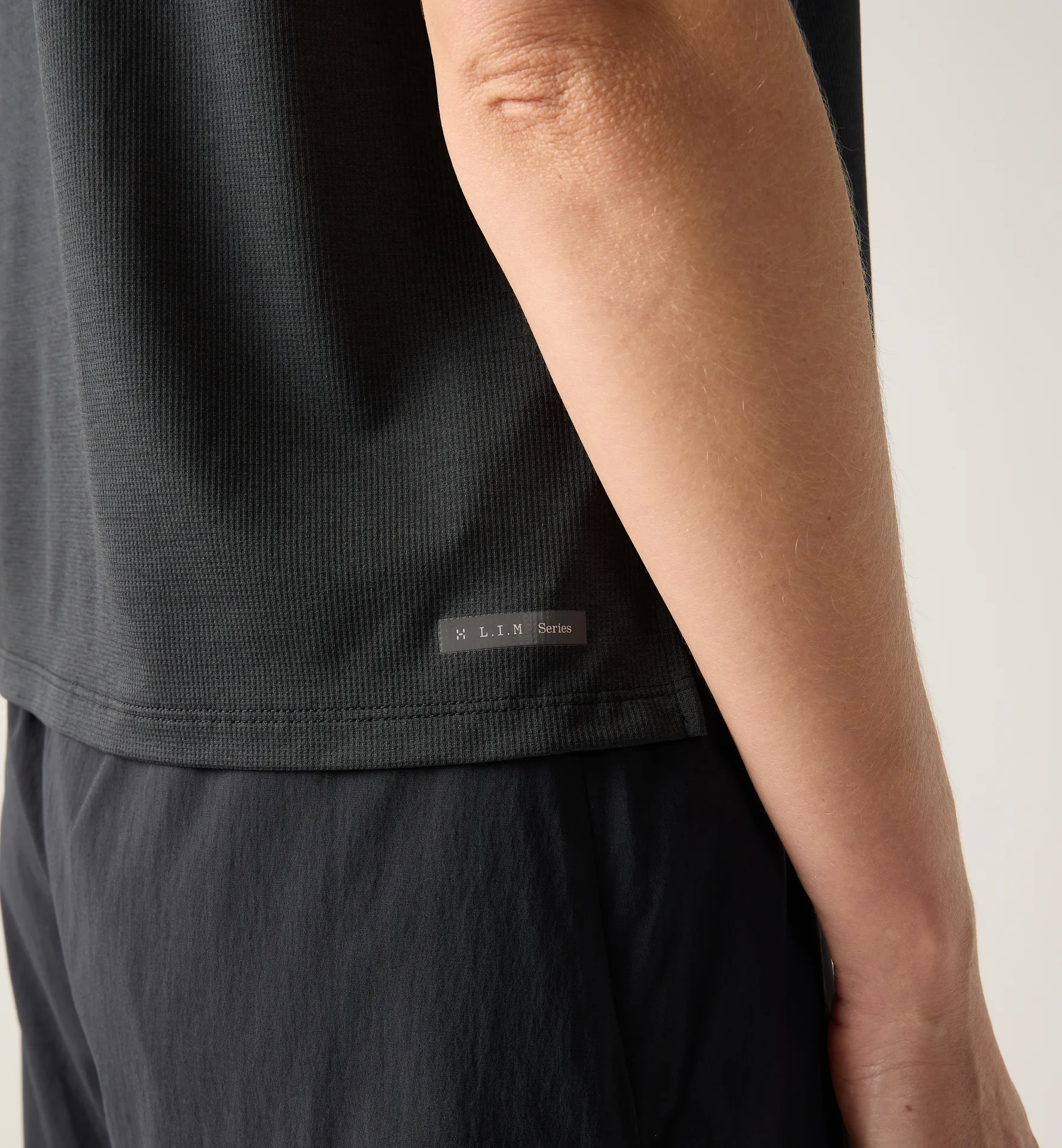 L.I.M Ridge Tank Women True Black