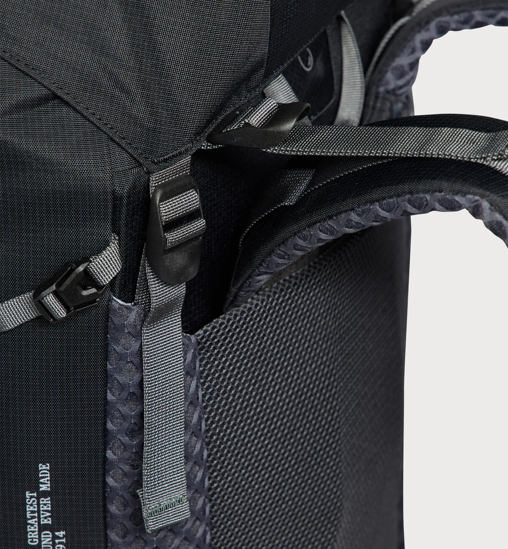Magma 60L True Black/Magnetite