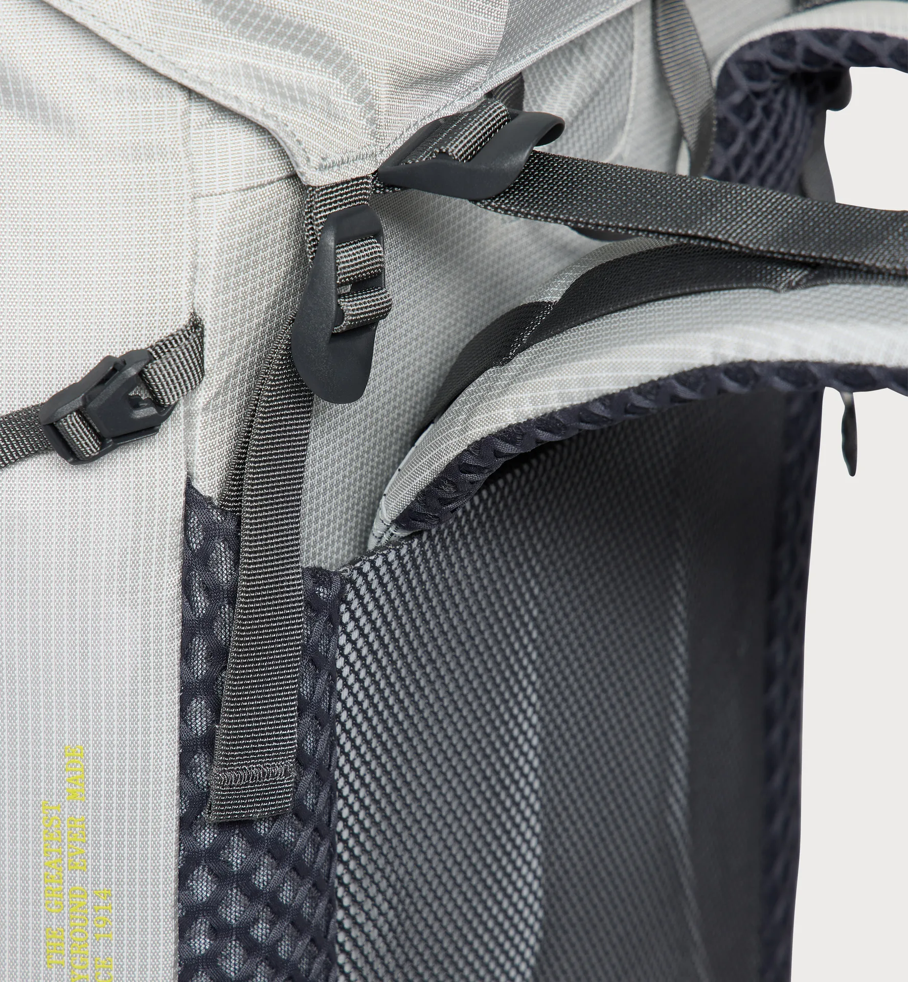 Magma 60L Stone Grey